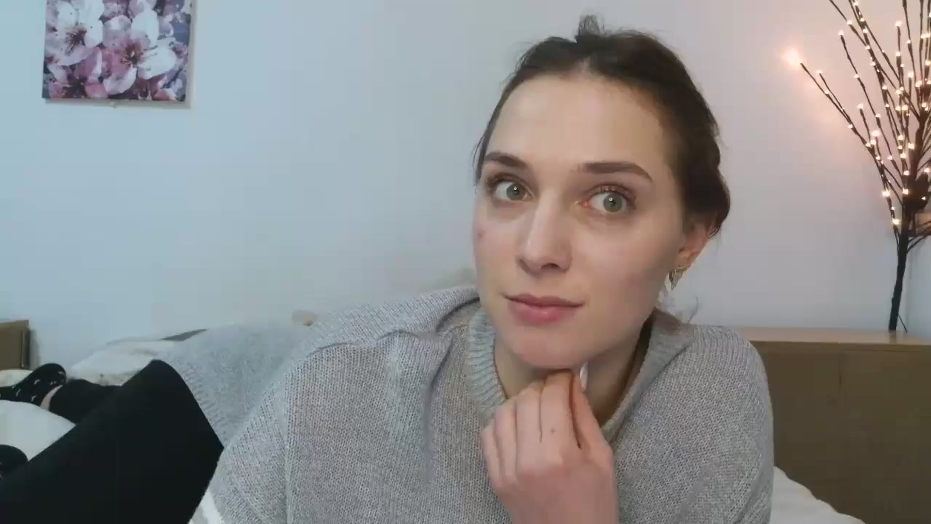 Gallery image thumbnail from HaleyReed's myfreecams stream on, 01/25/2026, 16:18 image 1 of 20