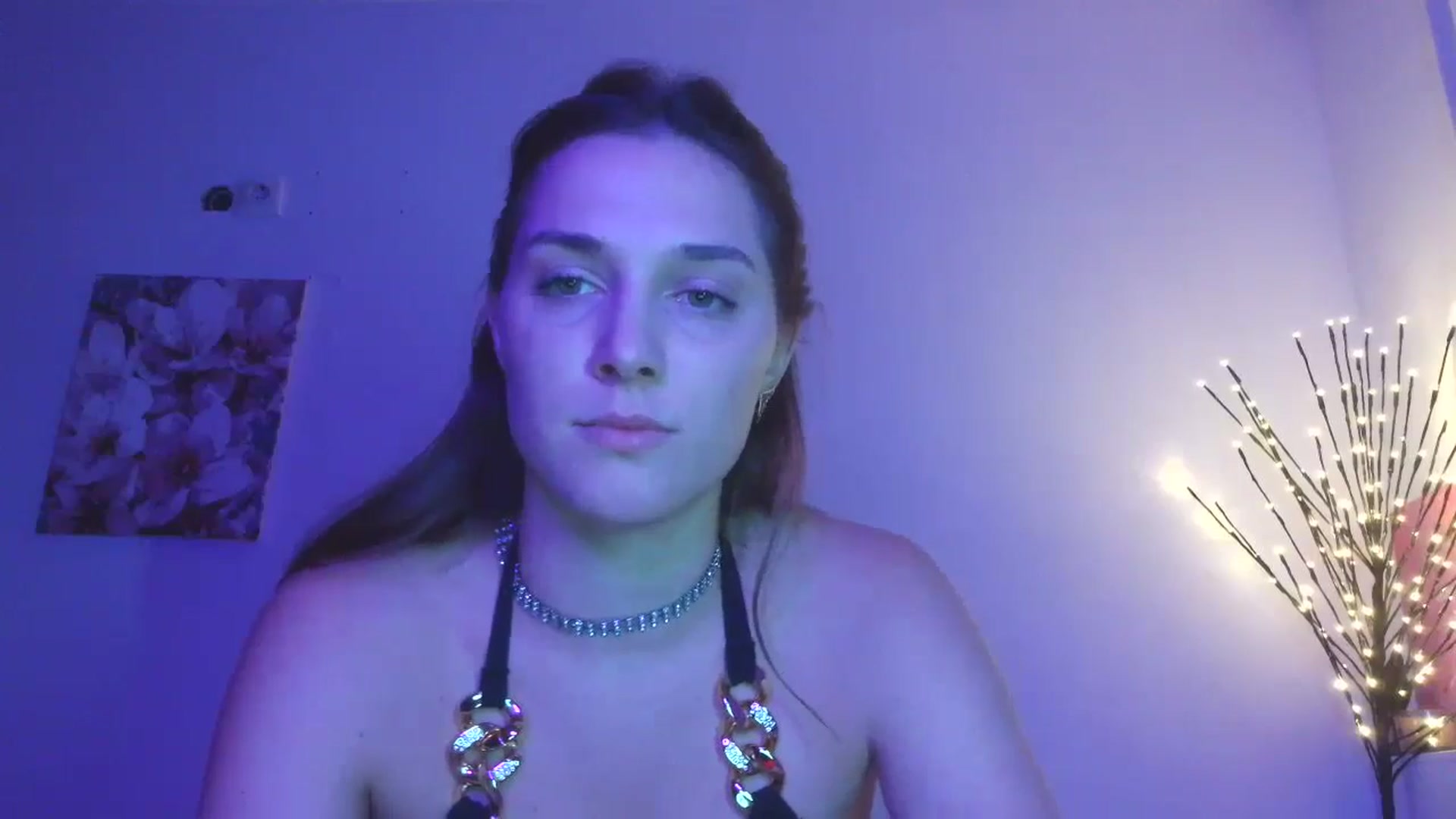 Gallery image thumbnail from HaleyReed's myfreecams stream on, 01/25/2026, 16:41 image 6 of 20