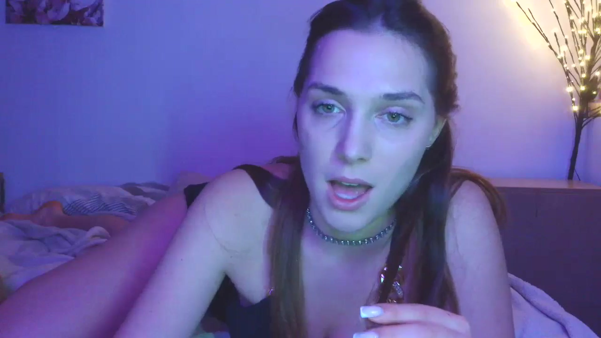 Gallery image thumbnail from HaleyReed's myfreecams stream on, 01/25/2026, 16:41 image 15 of 20