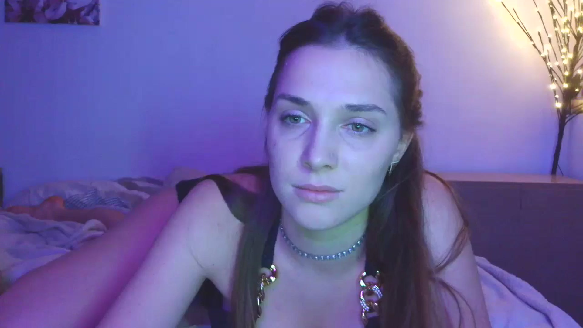 Gallery image thumbnail from HaleyReed's myfreecams stream on, 01/25/2026, 16:41 image 18 of 20