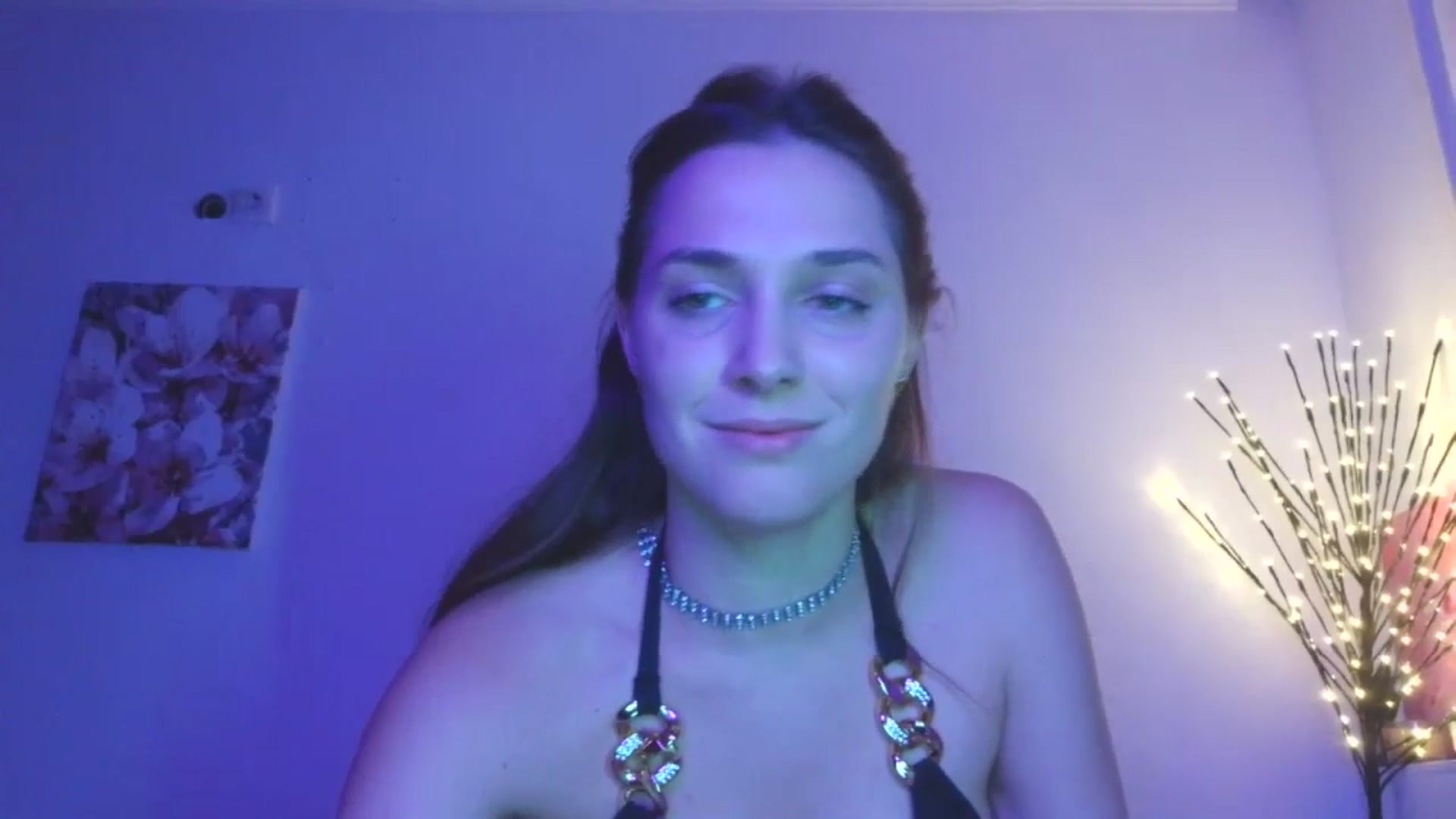 Gallery image thumbnail from HaleyReed's myfreecams stream on, 01/25/2026, 16:41 image 5 of 20
