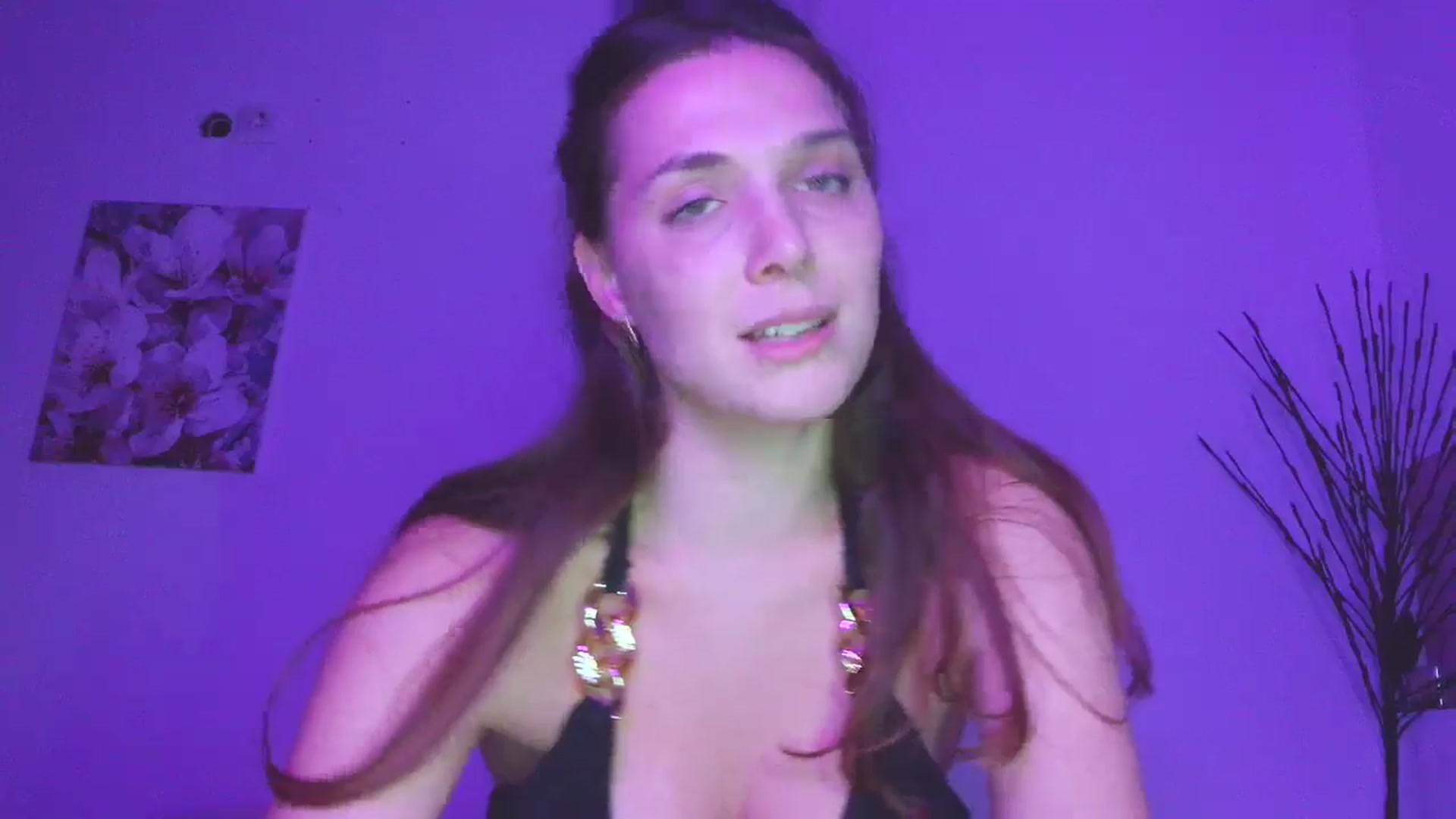 Gallery image thumbnail from HaleyReed's myfreecams stream on, 01/25/2026, 18:47 image 14 of 20