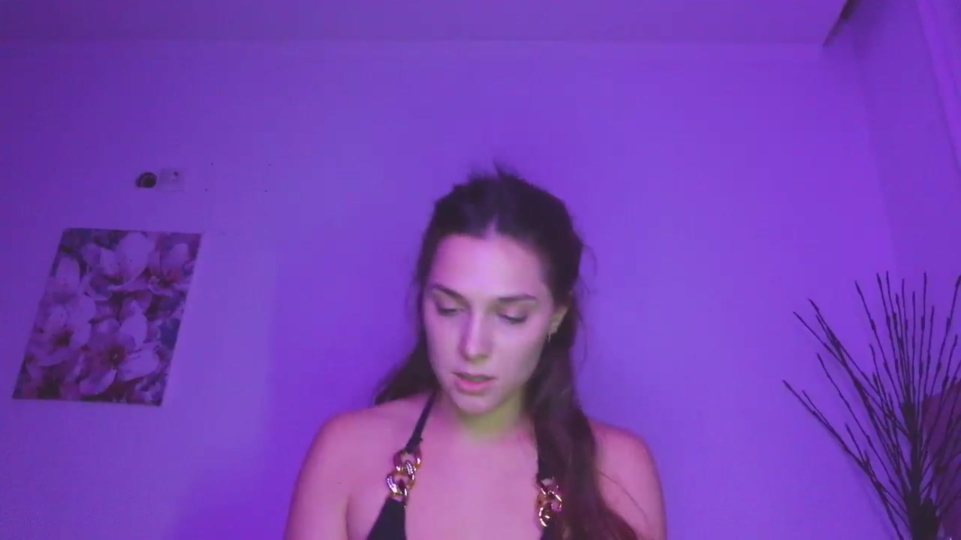 Gallery image thumbnail from HaleyReed's myfreecams stream on, 01/25/2026, 18:47 image 13 of 20