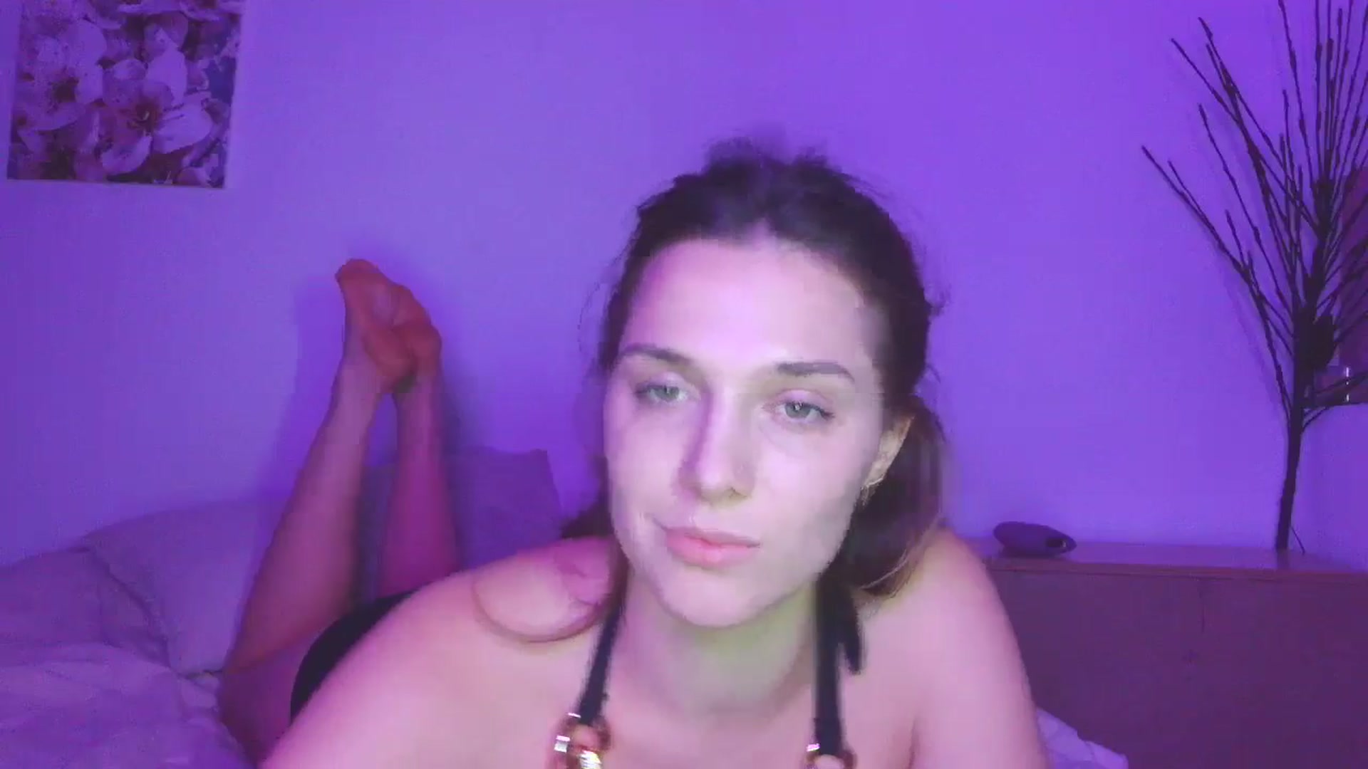 Gallery image thumbnail from HaleyReed's myfreecams stream on, 01/25/2026, 18:47 image 10 of 20