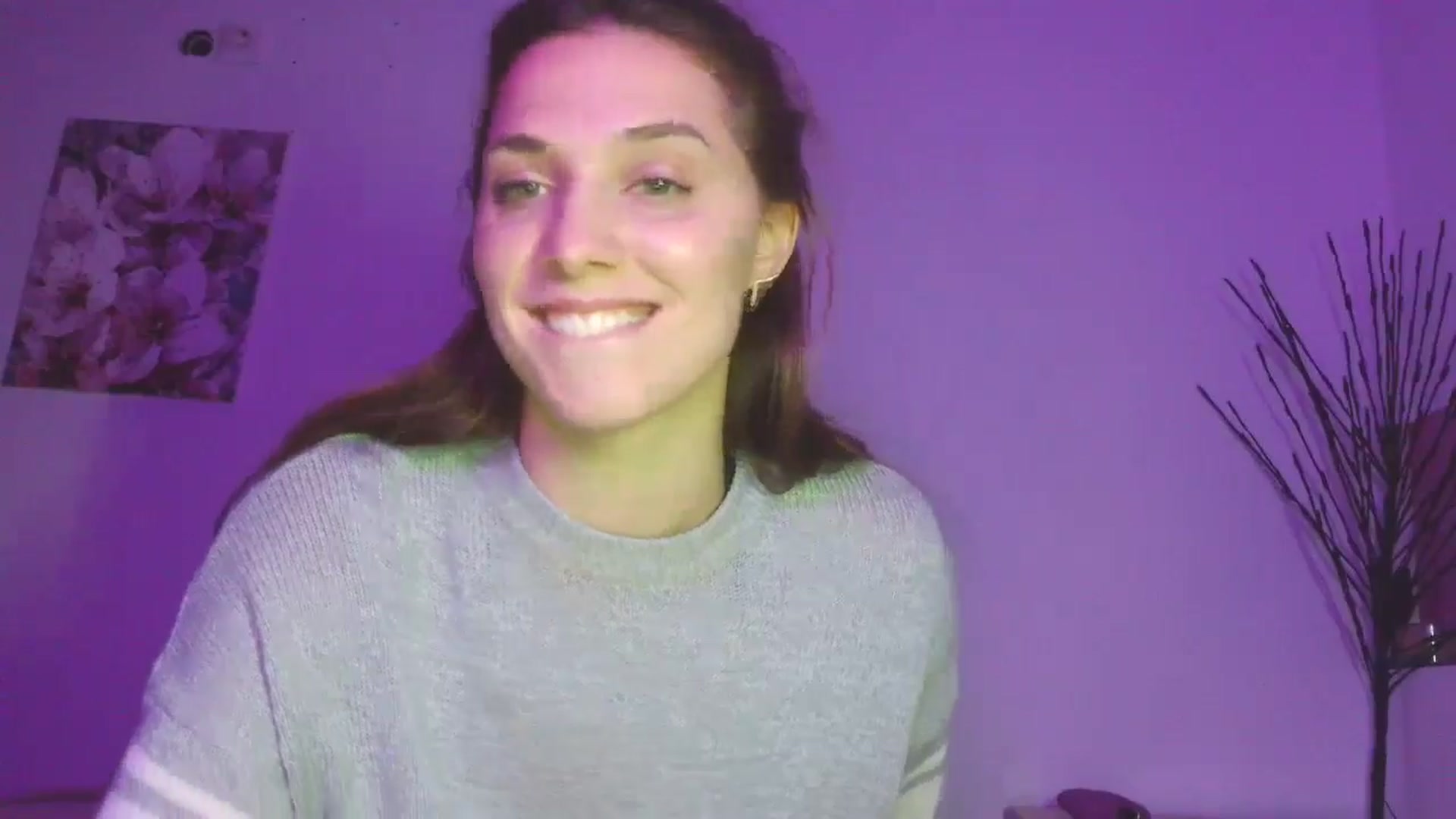 Gallery image thumbnail from HaleyReed's myfreecams stream on, 01/25/2026, 18:47 image 6 of 20