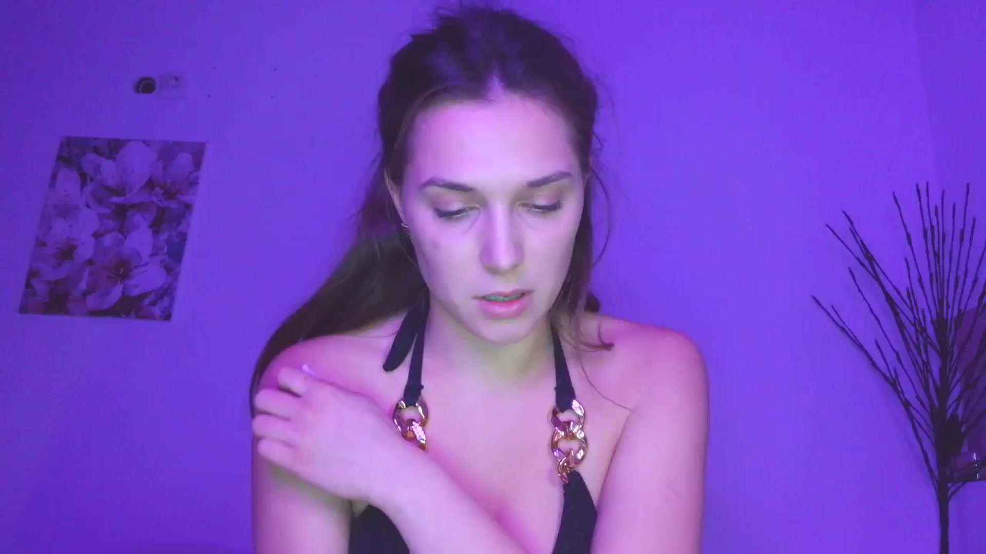 Gallery image thumbnail from HaleyReed's myfreecams stream on, 01/25/2026, 18:47 image 18 of 20