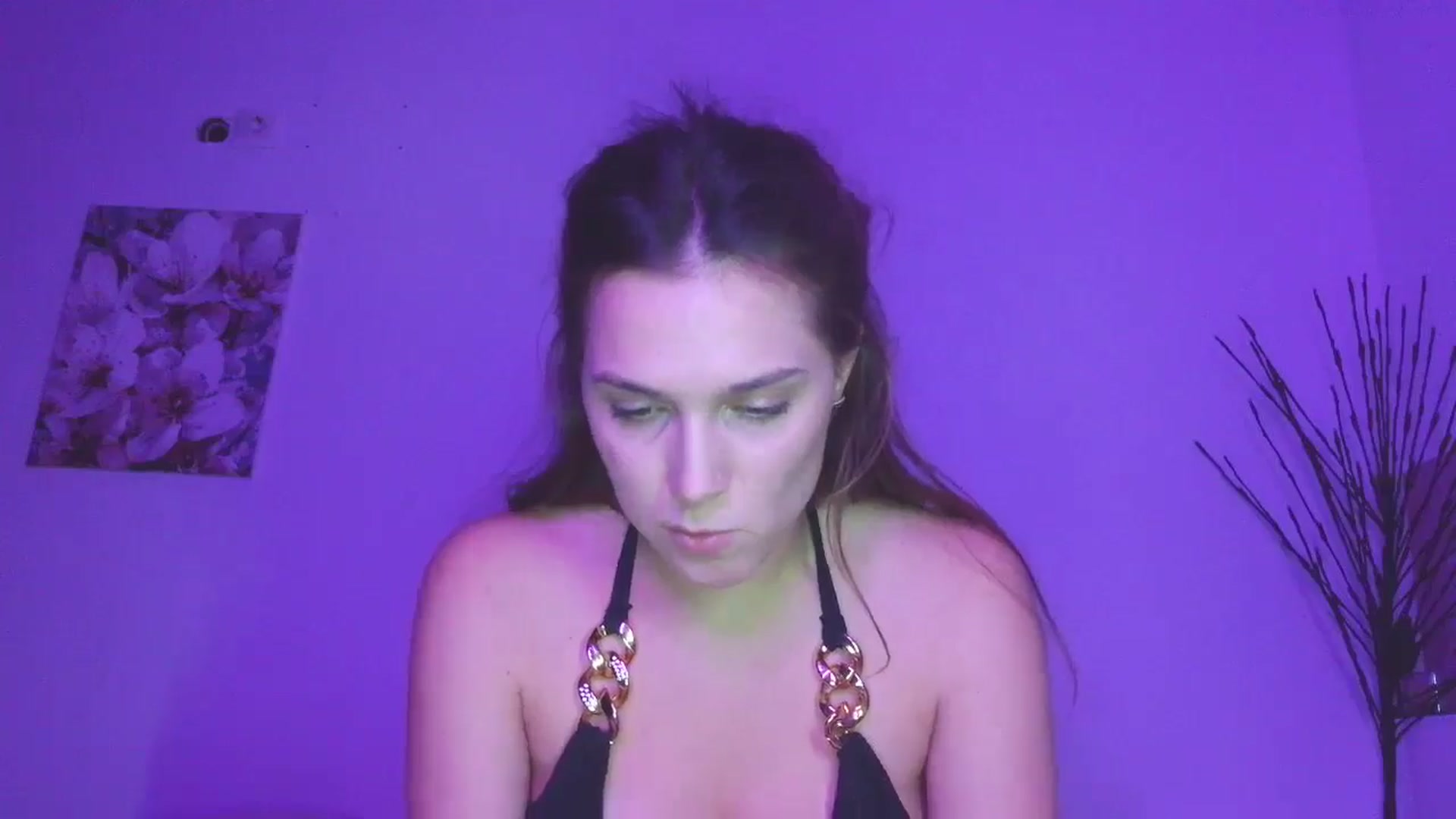 Gallery image thumbnail from HaleyReed's myfreecams stream on, 01/25/2026, 18:47 image 15 of 20