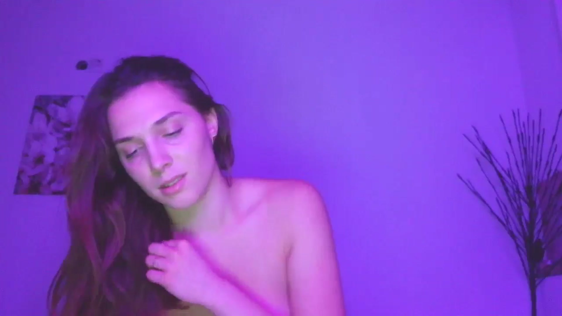 Gallery image thumbnail from HaleyReed's myfreecams stream on, 01/26/2026, 17:51 image 9 of 20