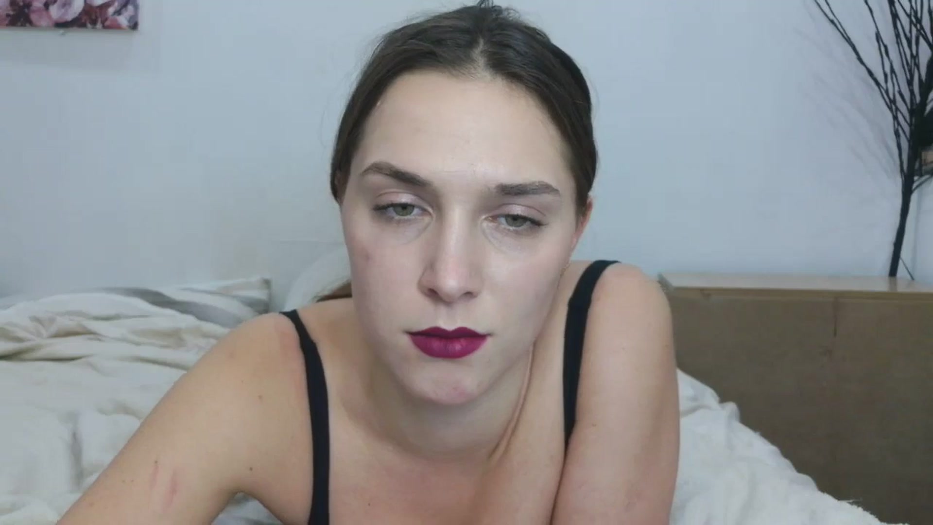 Gallery image thumbnail from HaleyReed's myfreecams stream on, 01/26/2026, 19:11 image 2 of 20