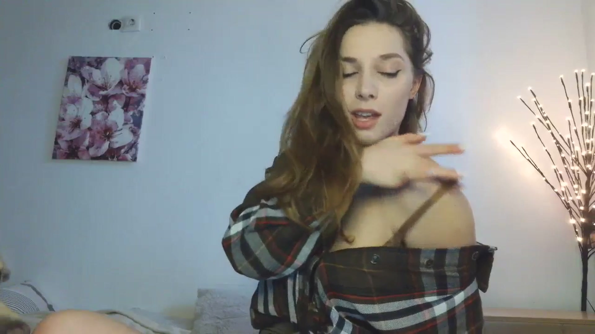 Gallery image thumbnail from HaleyReed's myfreecams stream on, 01/29/2026, 11:27 image 7 of 20