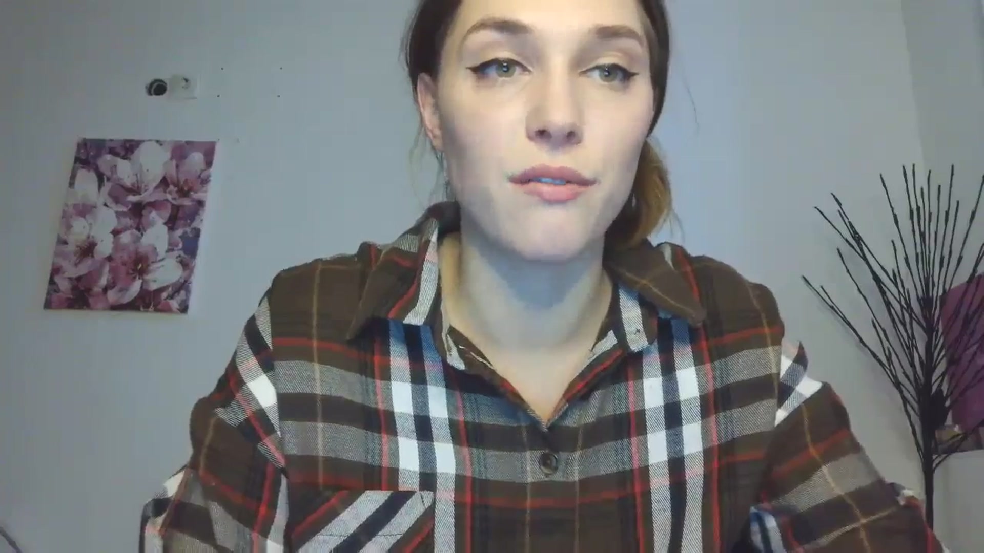 Gallery image thumbnail from HaleyReed's myfreecams stream on, 01/29/2026, 12:33 image 6 of 20