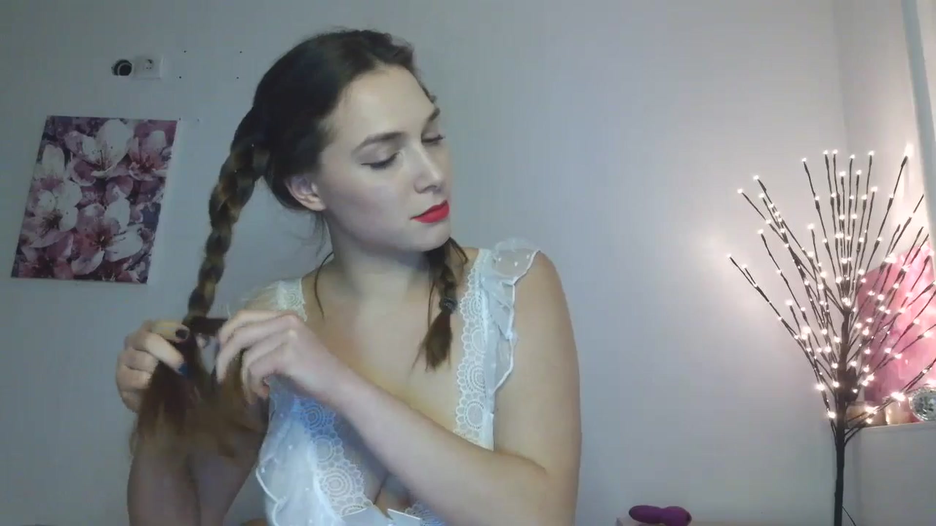 Gallery image thumbnail from HaleyReed's myfreecams stream on, 02/01/2026, 14:35 image 19 of 20