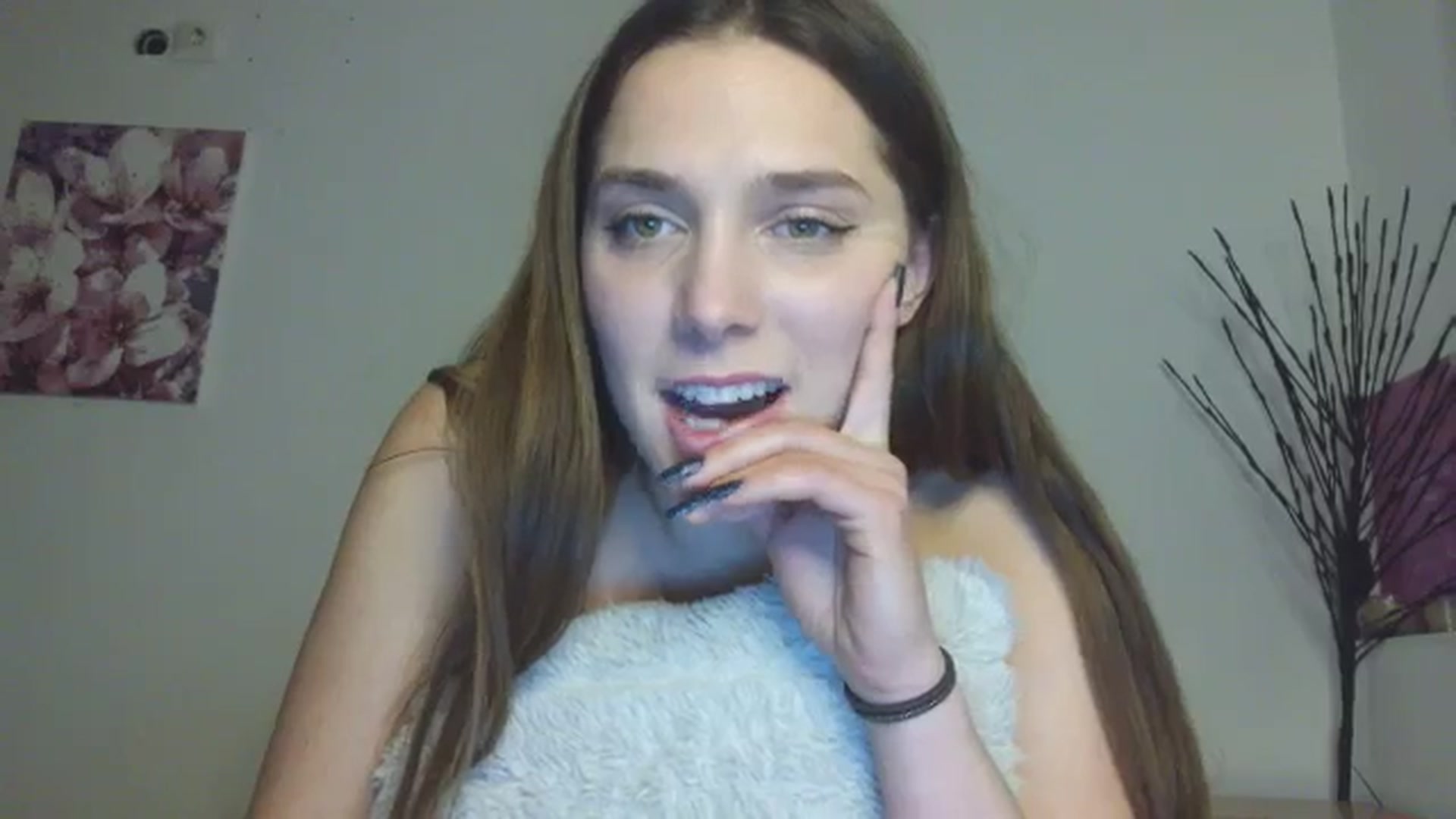 Gallery image thumbnail from HaleyReed's myfreecams stream on, 02/01/2026, 18:43 image 19 of 20