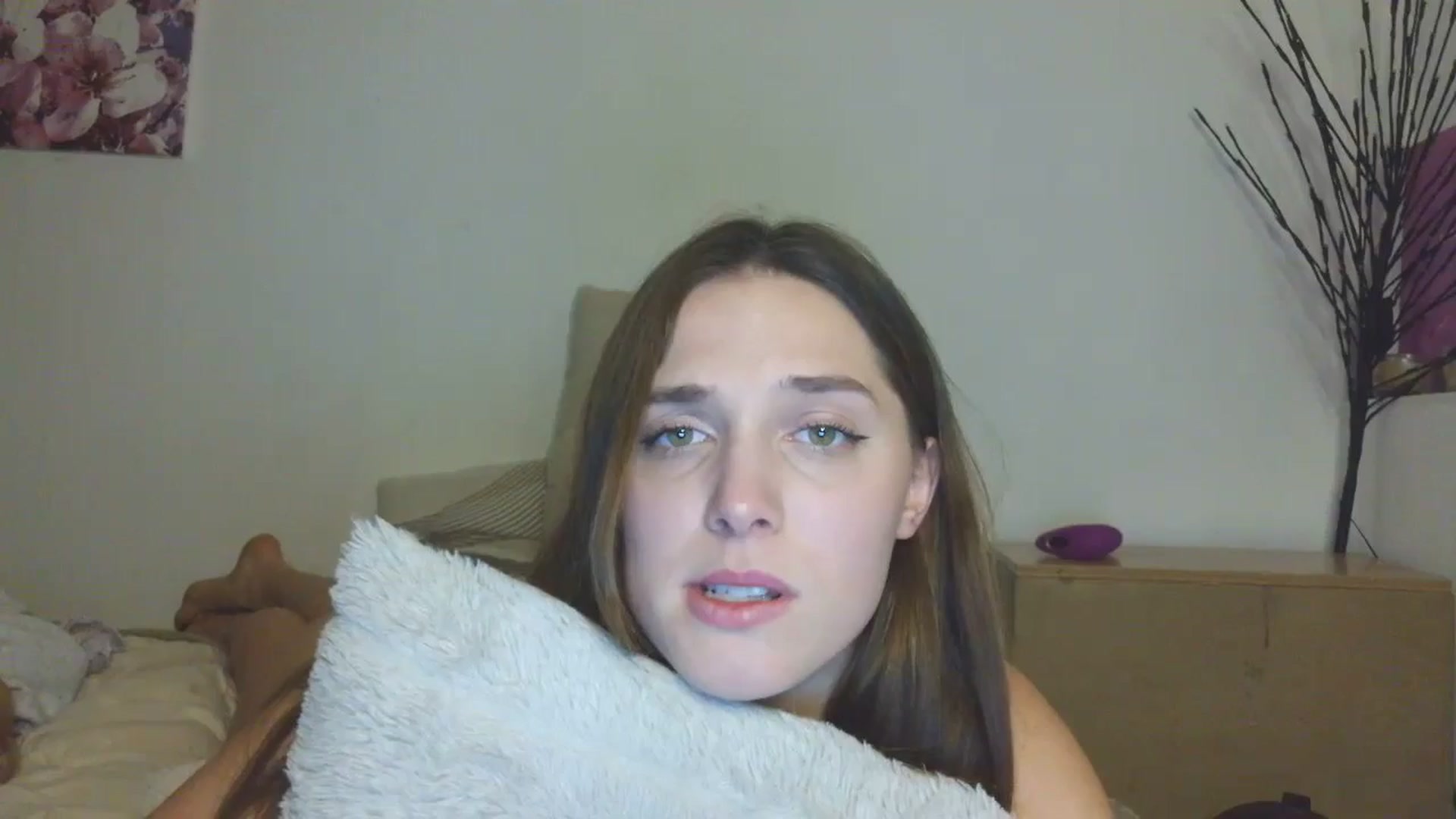 Gallery image thumbnail from HaleyReed's myfreecams stream on, 02/01/2026, 18:43 image 6 of 20