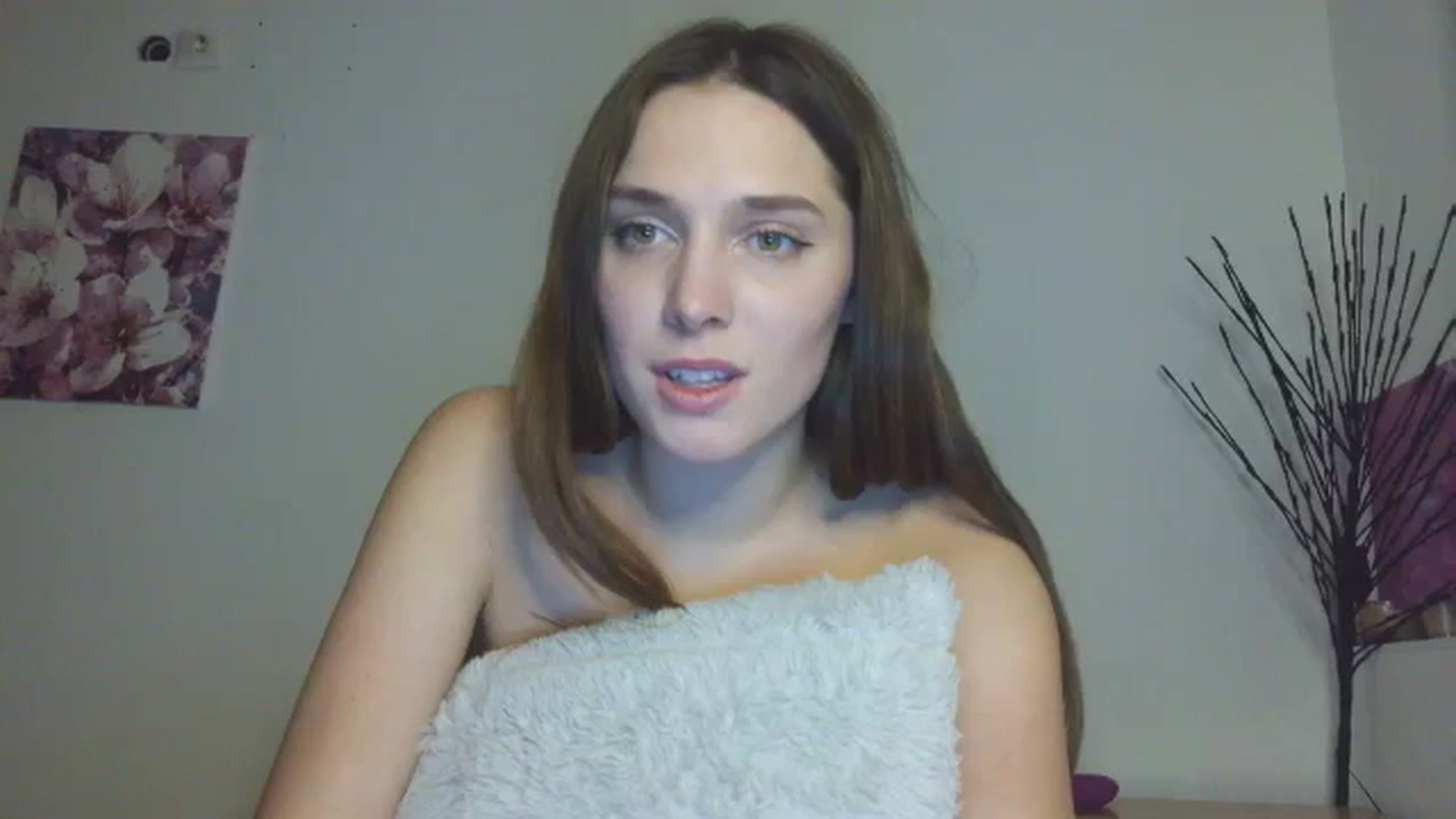 Gallery image thumbnail from HaleyReed's myfreecams stream on, 02/01/2026, 18:43 image 16 of 20