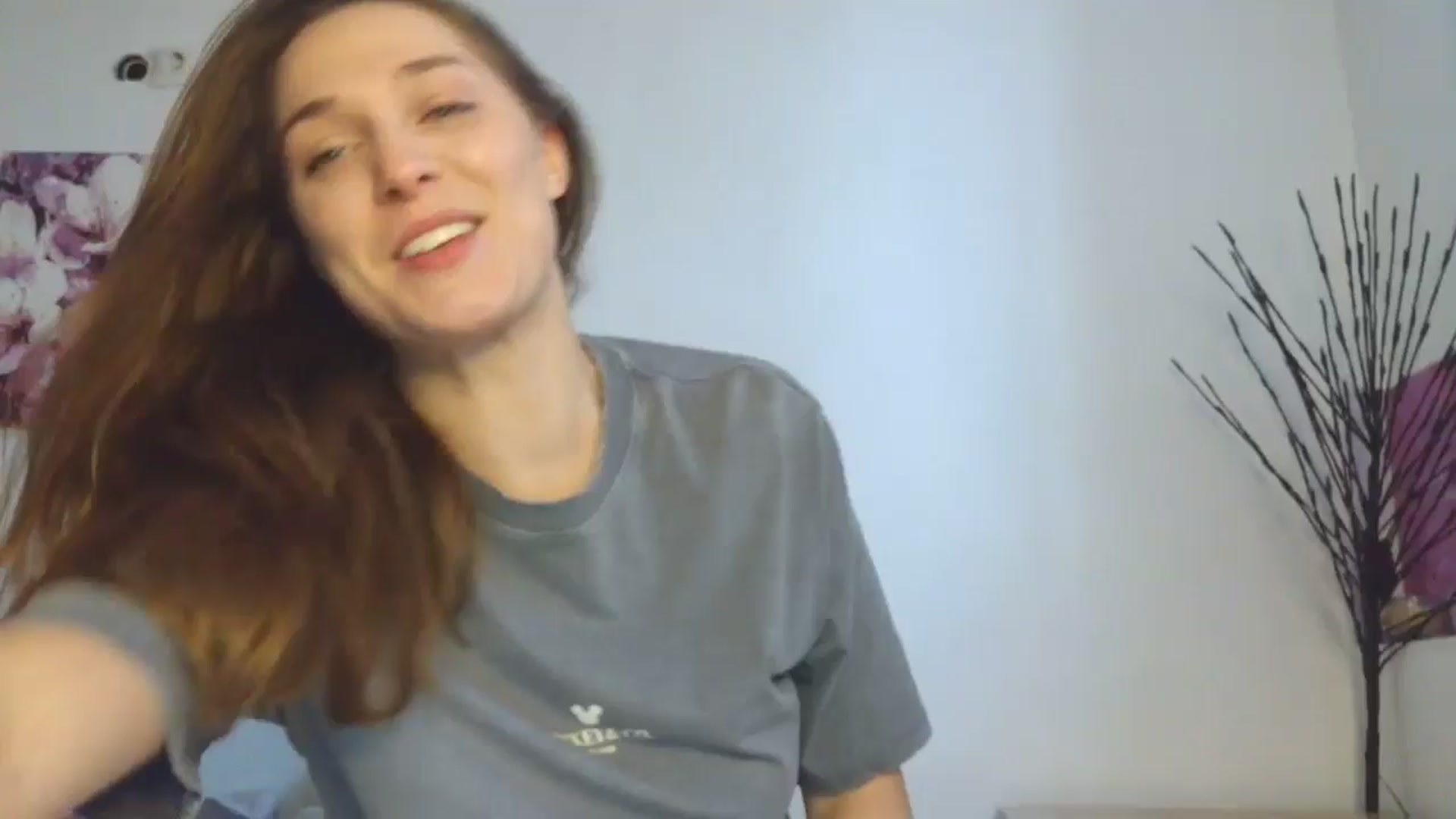 Gallery image thumbnail from HaleyReed's myfreecams stream on, 02/04/2026, 13:37 image 19 of 20