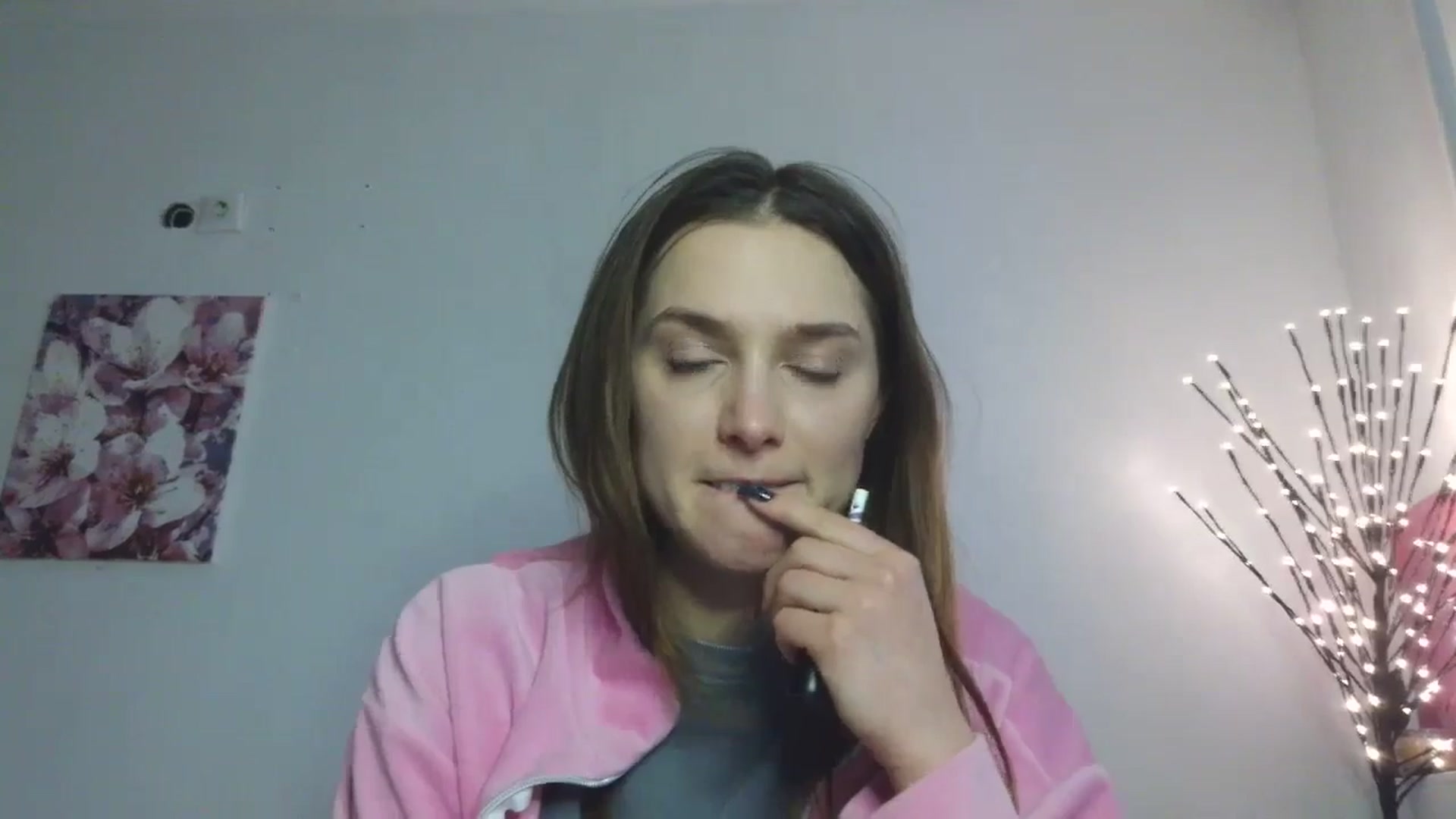 Gallery image thumbnail from HaleyReed's myfreecams stream on, 02/04/2026, 14:41 image 18 of 20