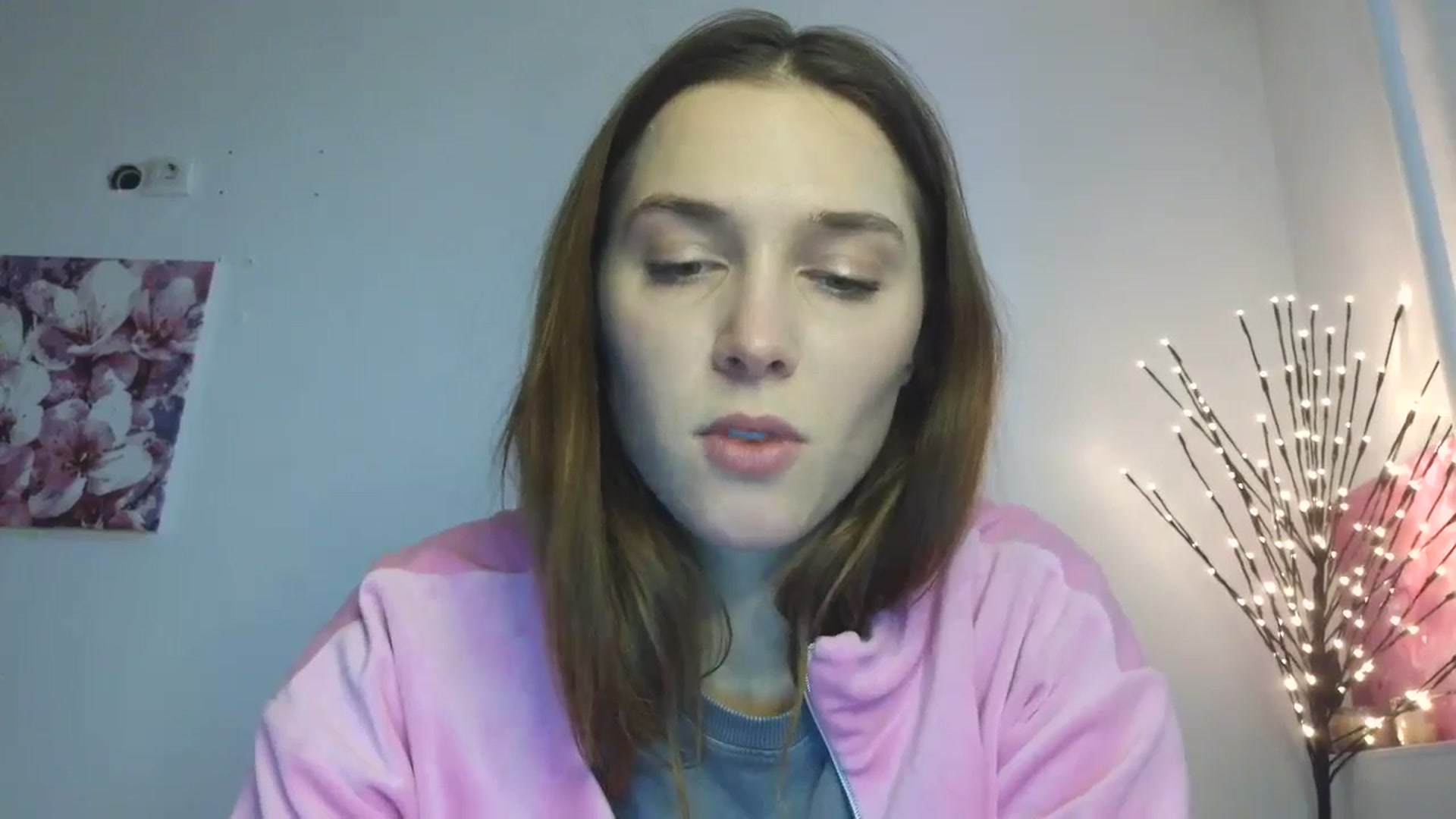 Gallery image thumbnail from HaleyReed's myfreecams stream on, 02/04/2026, 14:41 image 4 of 20