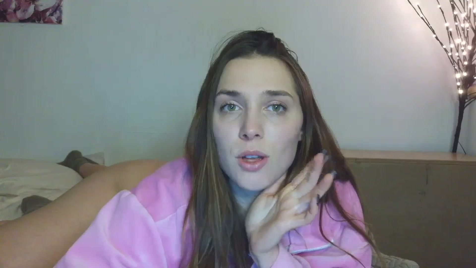 Gallery image thumbnail from HaleyReed's myfreecams stream on, 02/04/2026, 15:56 image 13 of 20