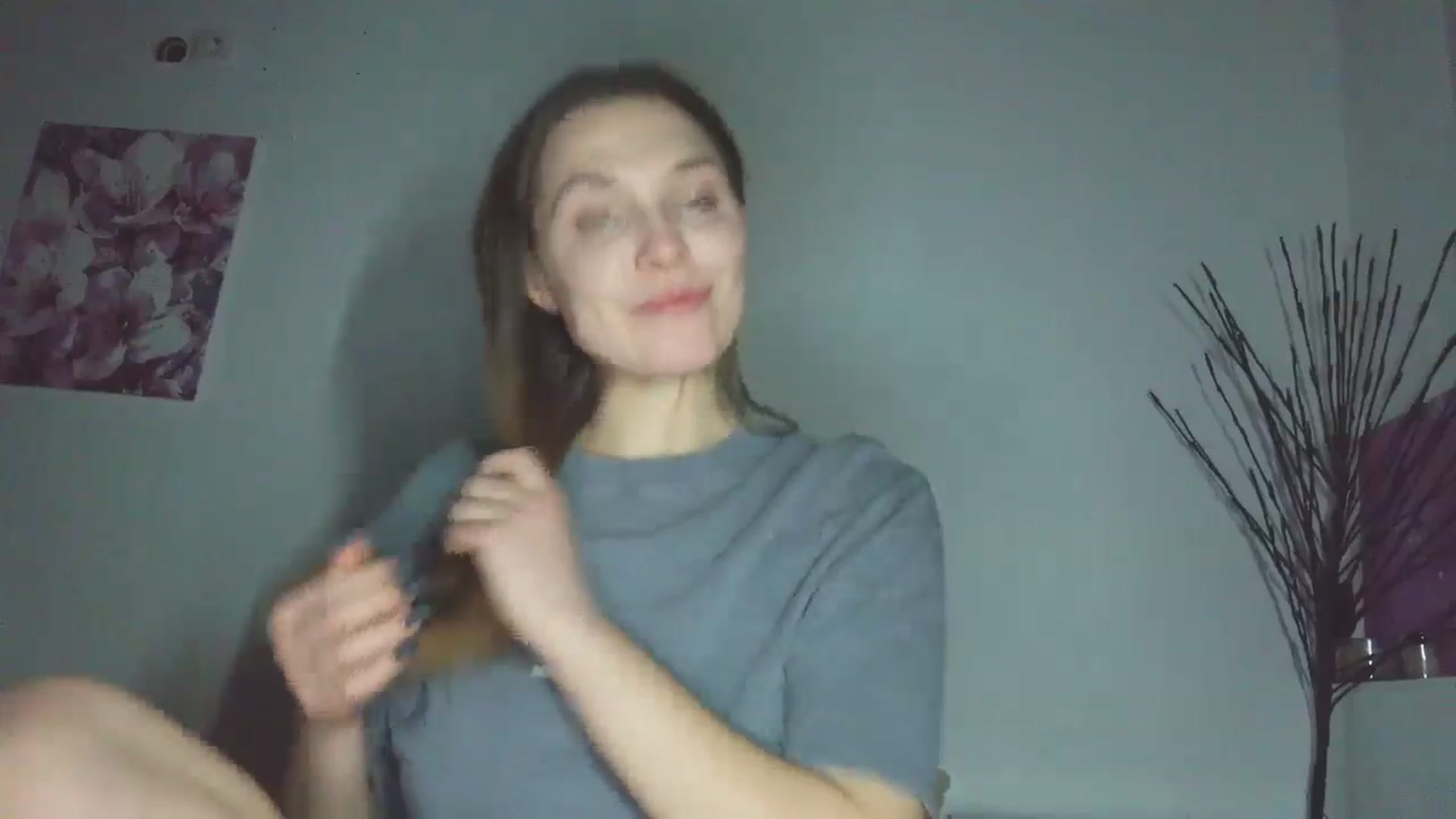 Gallery image thumbnail from HaleyReed's myfreecams stream on, 02/04/2026, 17:08 image 17 of 20