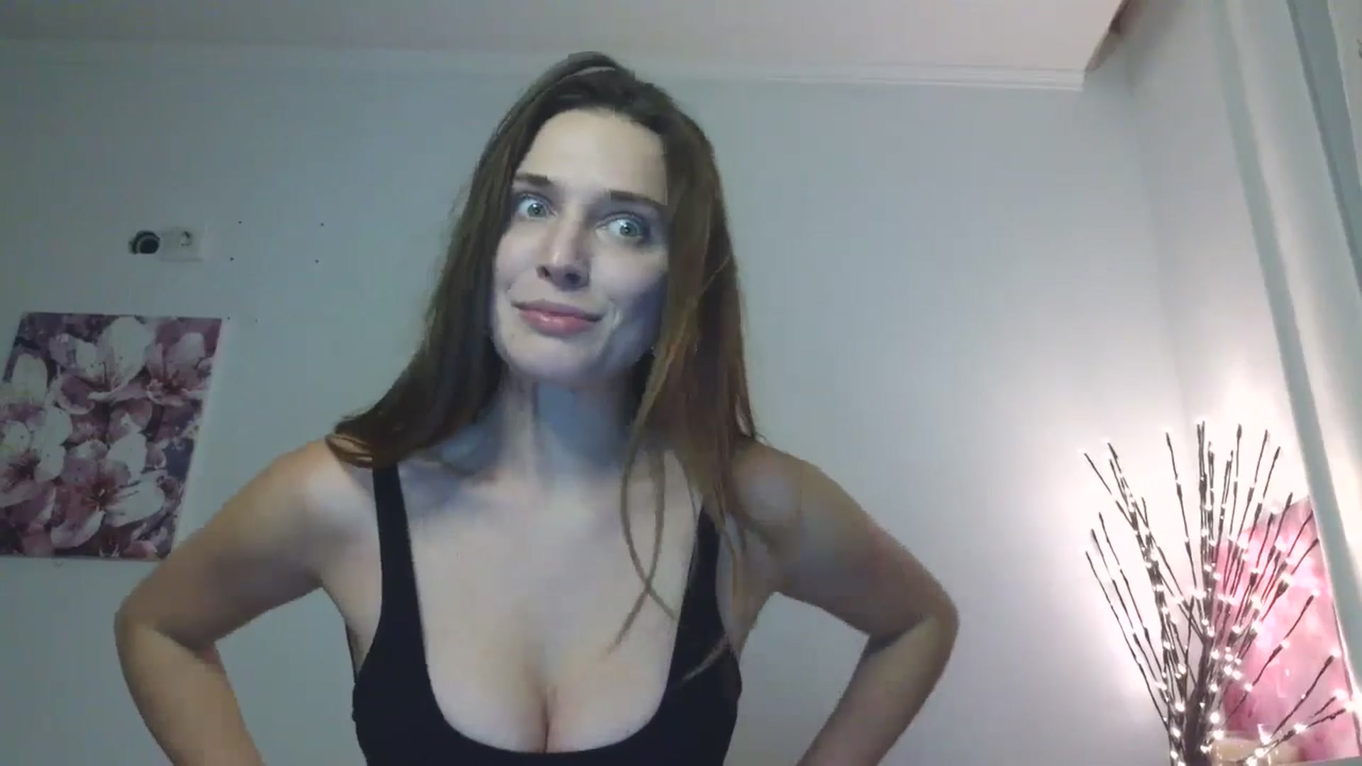 Gallery image thumbnail from HaleyReed's myfreecams stream on, 02/06/2026, 16:59 image 17 of 20