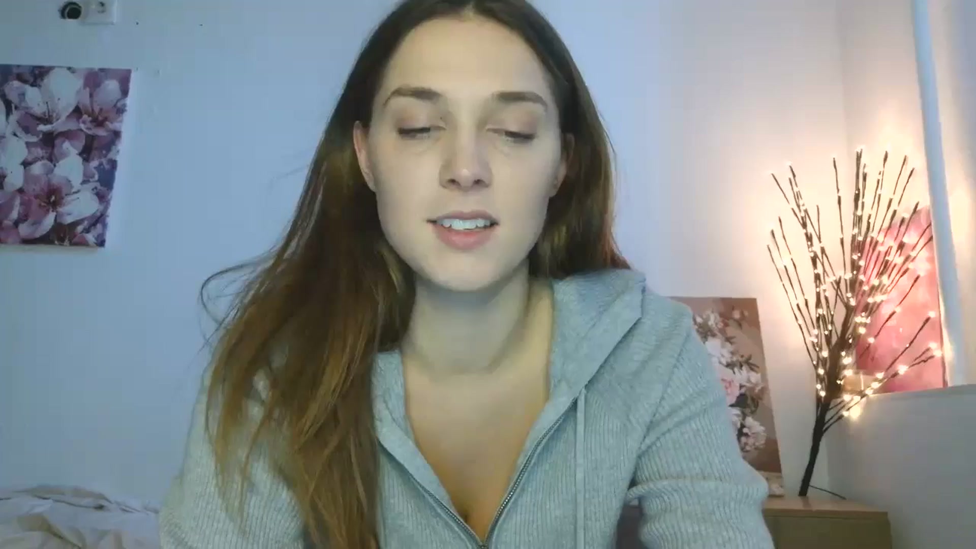 Gallery image thumbnail from HaleyReed's myfreecams stream on, 02/09/2026, 13:56 image 17 of 20