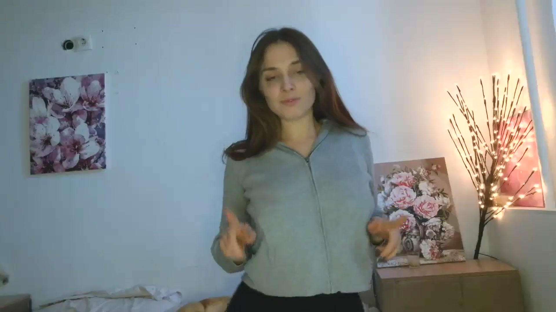 Gallery image thumbnail from HaleyReed's myfreecams stream on, 02/09/2026, 13:56 image 10 of 20
