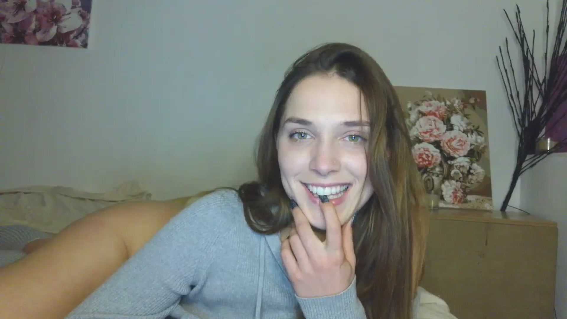 Gallery image thumbnail from HaleyReed's myfreecams stream on, 02/09/2026, 15:15 image 14 of 20