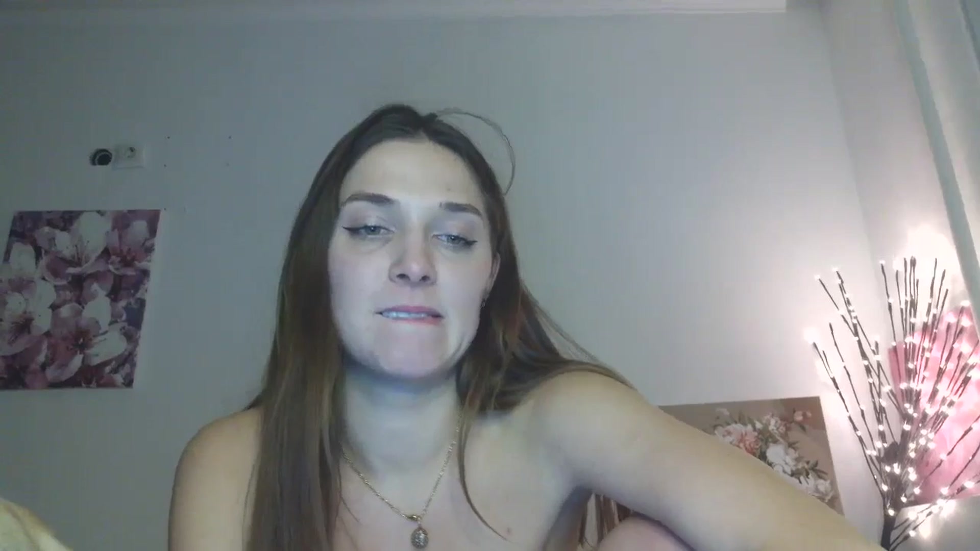 Gallery image thumbnail from HaleyReed's myfreecams stream on, 02/15/2026, 18:38 image 14 of 20