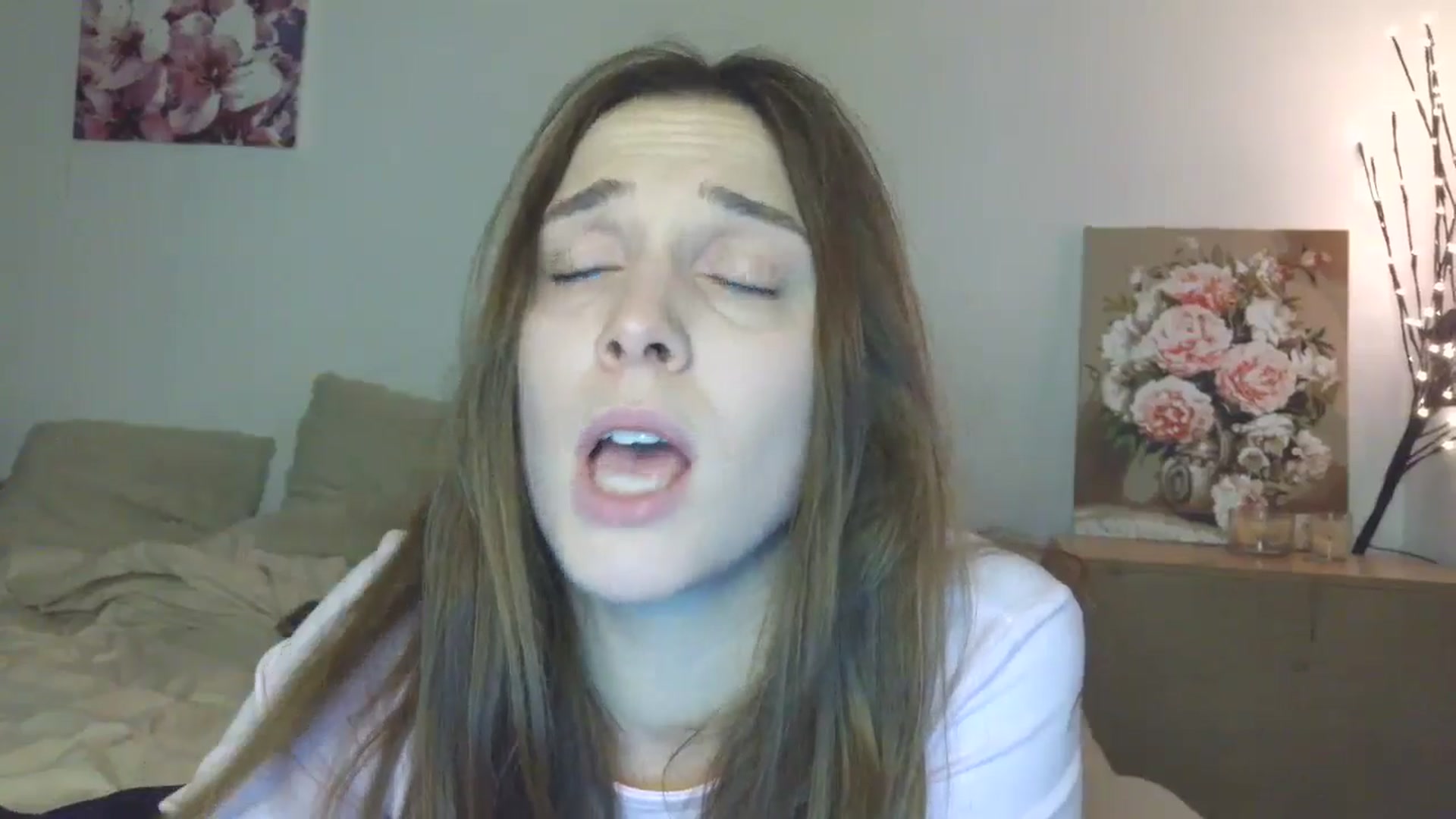 Gallery image thumbnail from HaleyReed's myfreecams stream on, 02/16/2026, 15:50 image 14 of 20