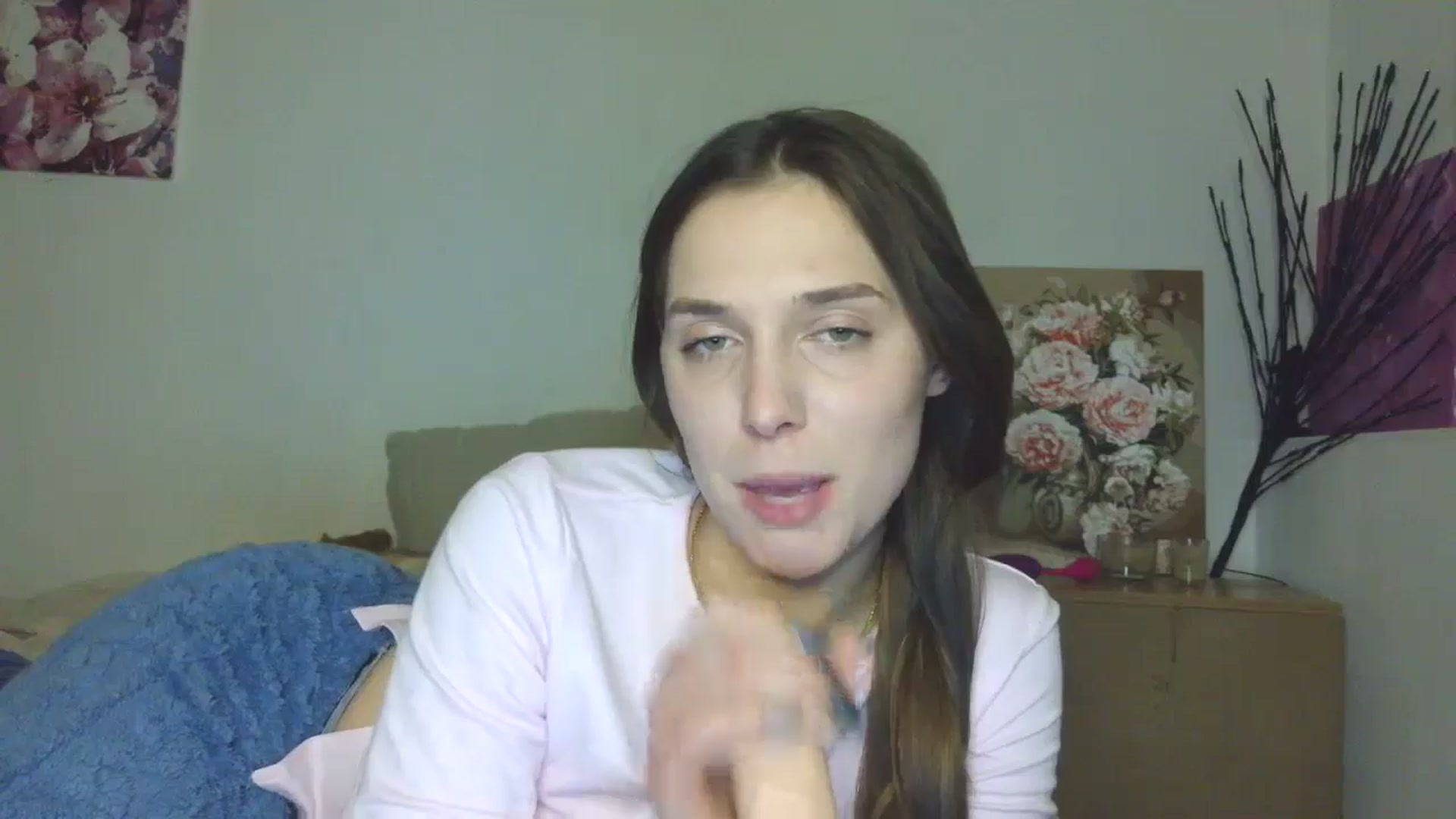 Gallery image thumbnail from HaleyReed's myfreecams stream on, 02/16/2026, 17:42 image 17 of 20