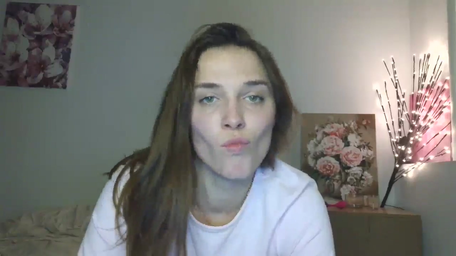 Gallery image thumbnail from HaleyReed's myfreecams stream on, 02/16/2026, 19:06 image 10 of 20