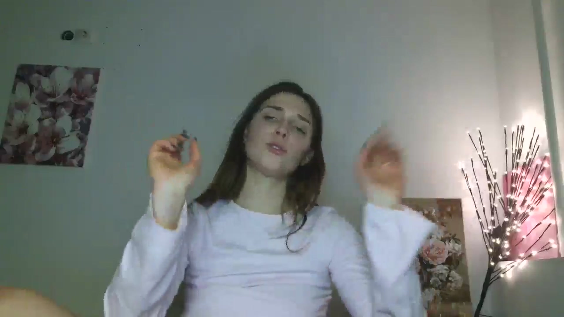 Gallery image thumbnail from HaleyReed's myfreecams stream on, 02/16/2026, 19:06 image 16 of 20
