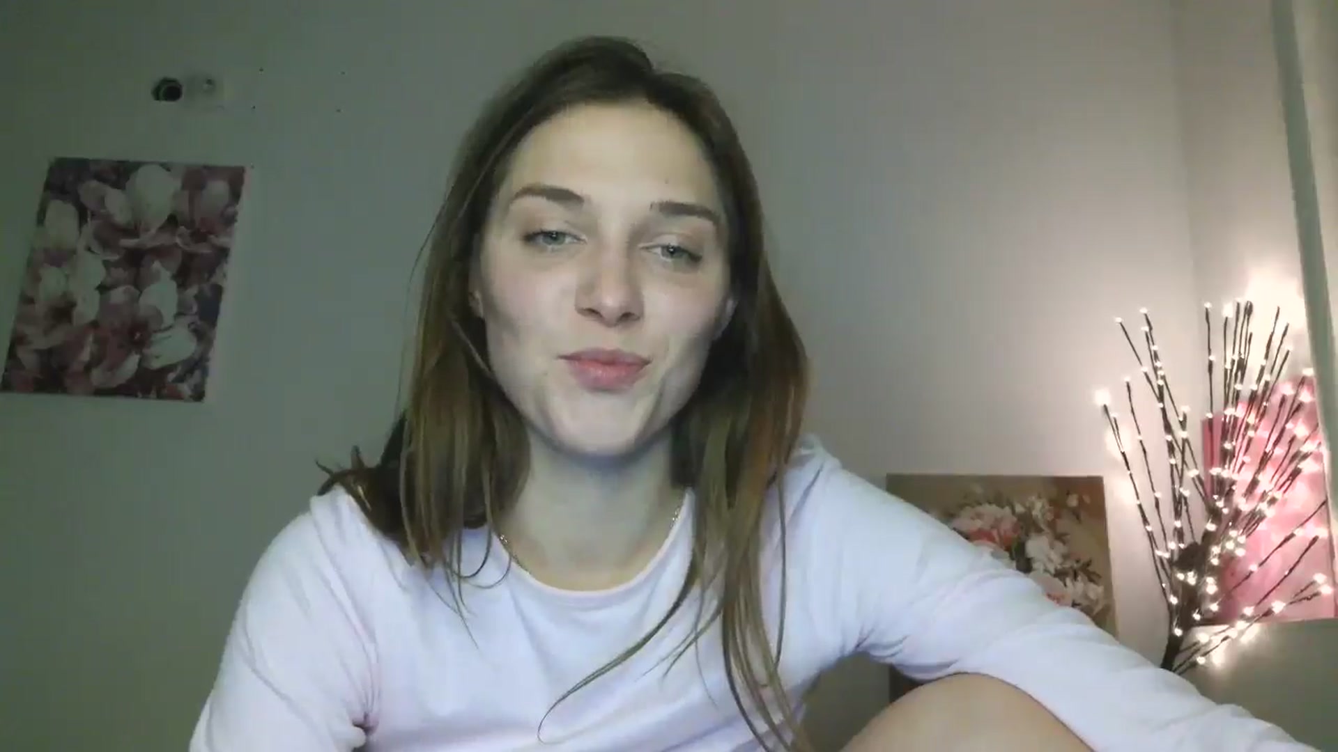 Gallery image thumbnail from HaleyReed's myfreecams stream on, 02/16/2026, 19:06 image 17 of 20