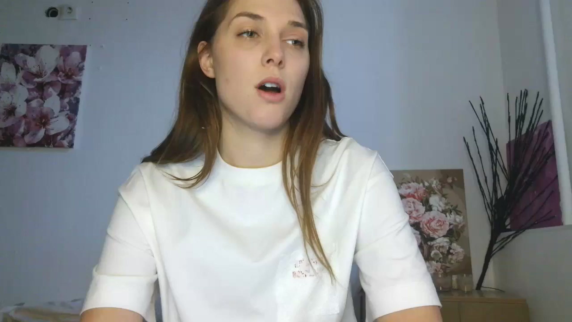 Gallery image thumbnail from HaleyReed's myfreecams stream on, 02/18/2026, 13:32 image 1 of 20