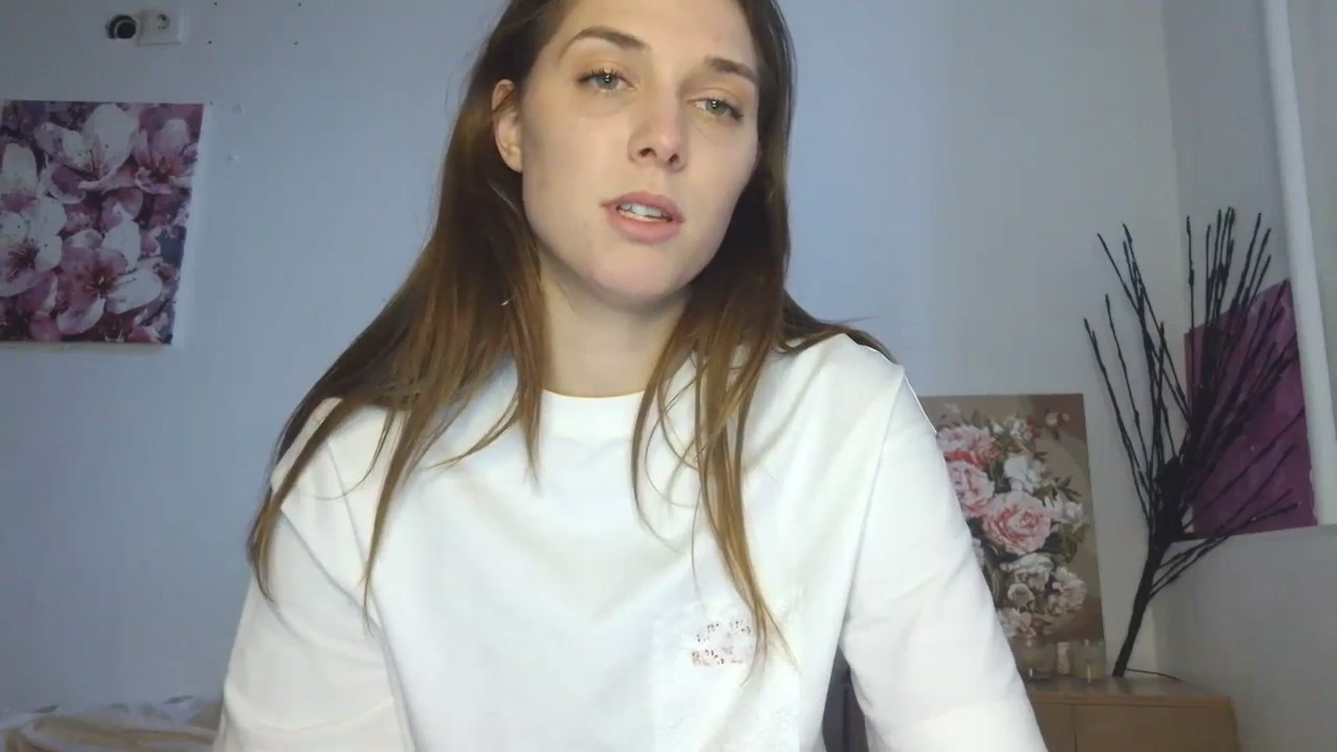 Gallery image thumbnail from HaleyReed's myfreecams stream on, 02/18/2026, 13:32 image 4 of 20