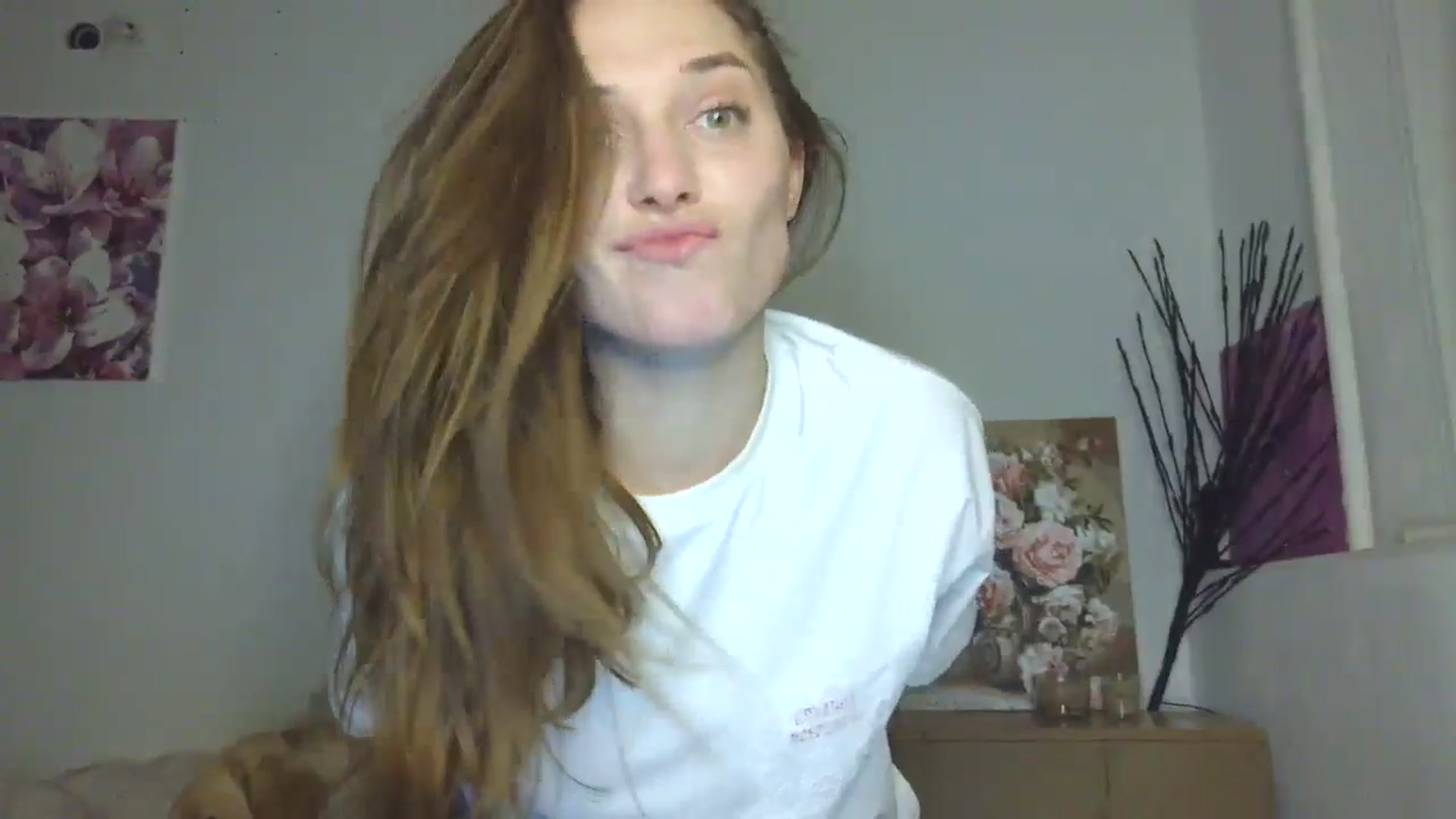 Gallery image thumbnail from HaleyReed's myfreecams stream on, 02/18/2026, 16:31 image 9 of 20