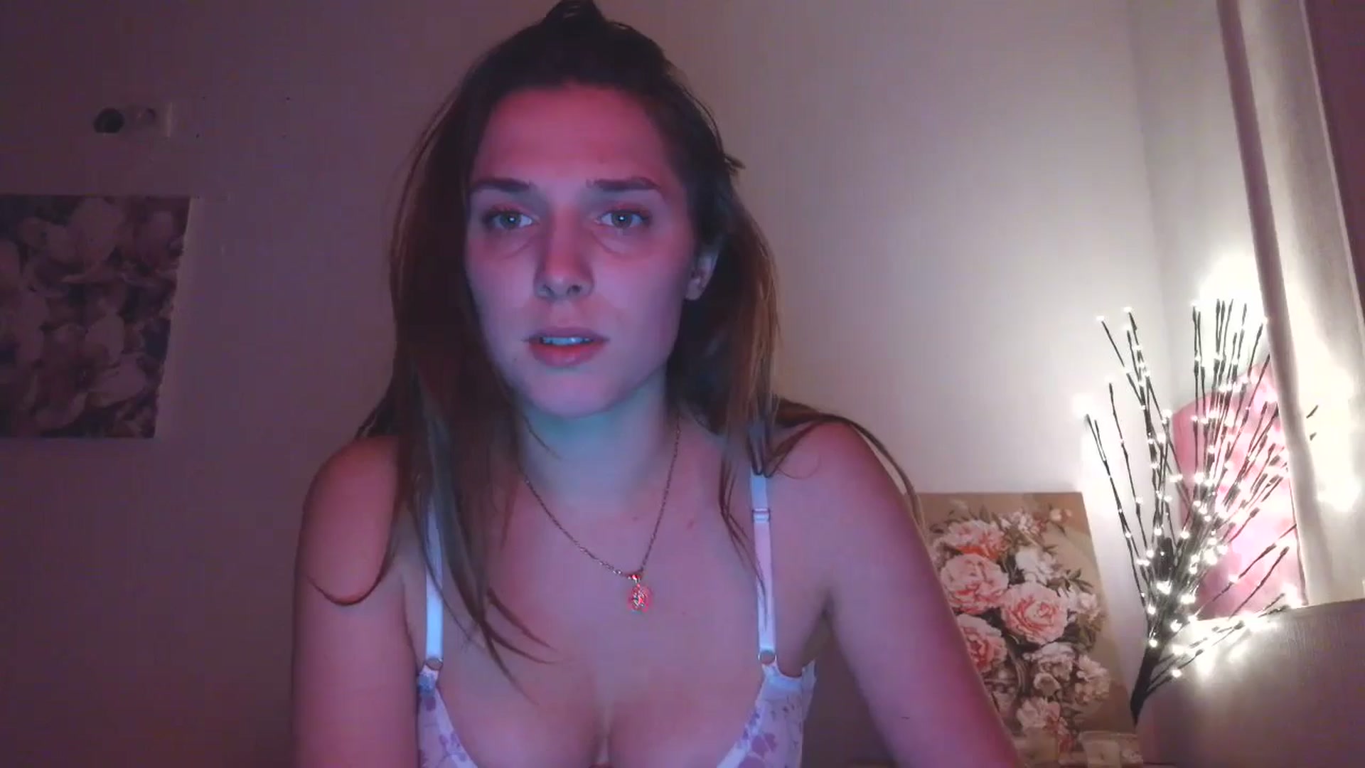 Gallery image thumbnail from HaleyReed's myfreecams stream on, 02/18/2026, 16:31 image 15 of 20