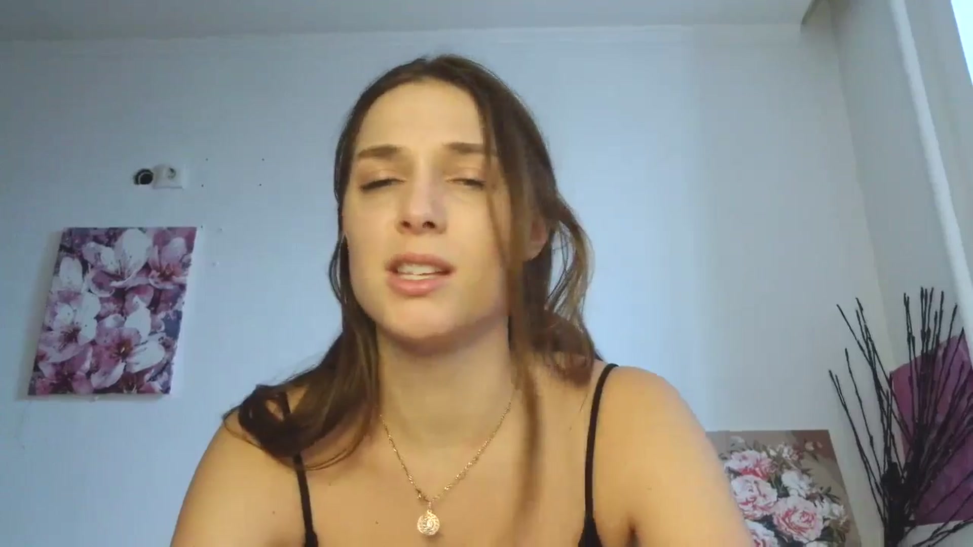 Gallery image thumbnail from HaleyReed's myfreecams stream on, 02/19/2026, 13:44 image 19 of 20