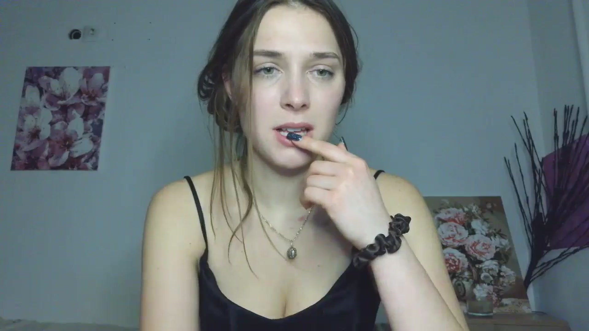 Gallery image thumbnail from HaleyReed's myfreecams stream on, 02/19/2026, 17:45 image 14 of 20