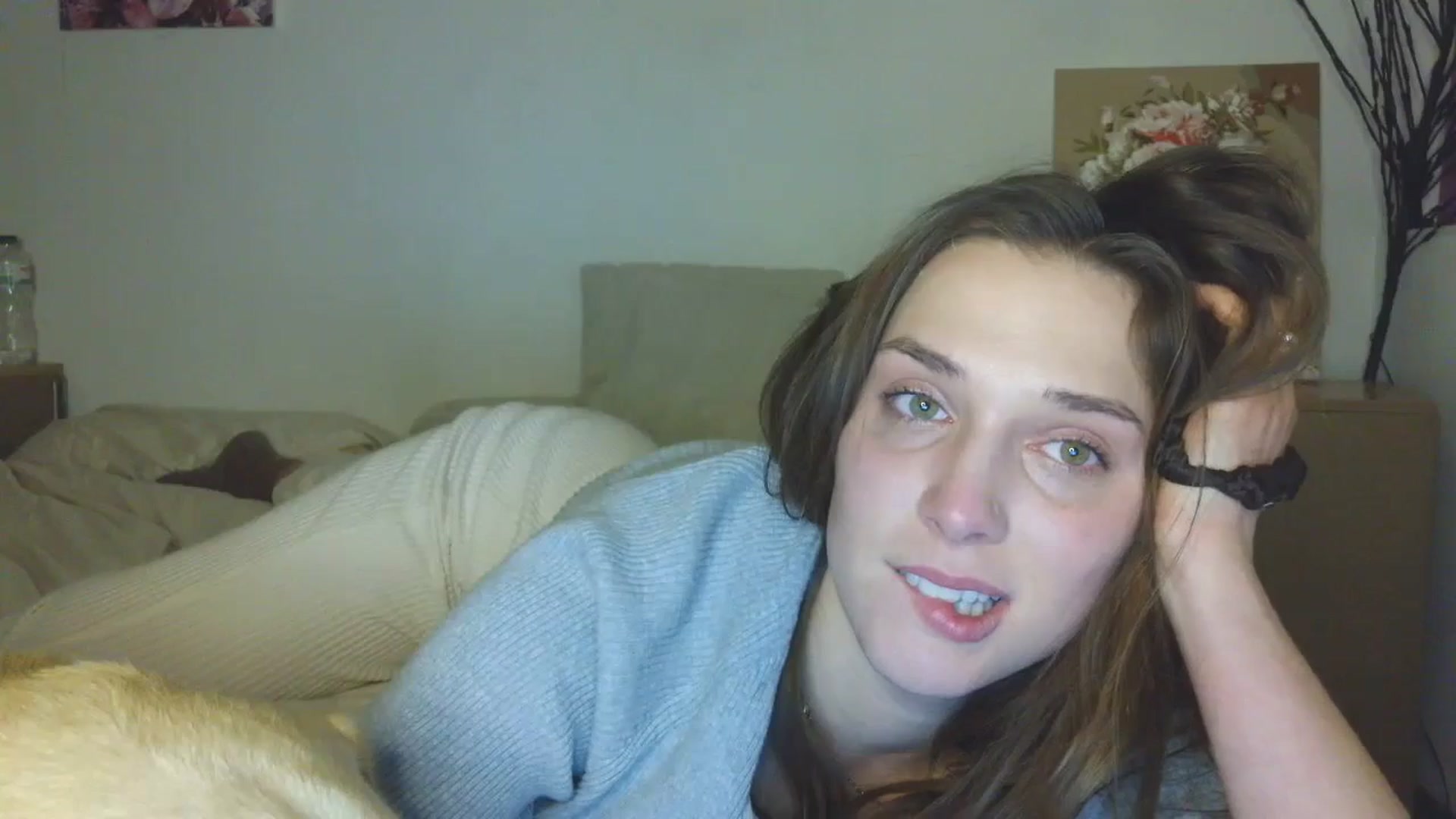 Gallery image thumbnail from HaleyReed's myfreecams stream on, 02/27/2026, 16:38 image 15 of 20