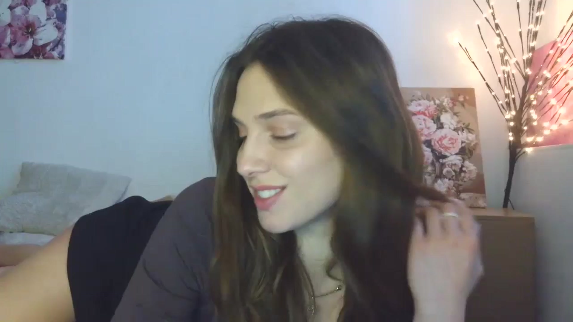 Gallery image thumbnail from HaleyReed's myfreecams stream on, 03/01/2026, 15:24 image 1 of 20