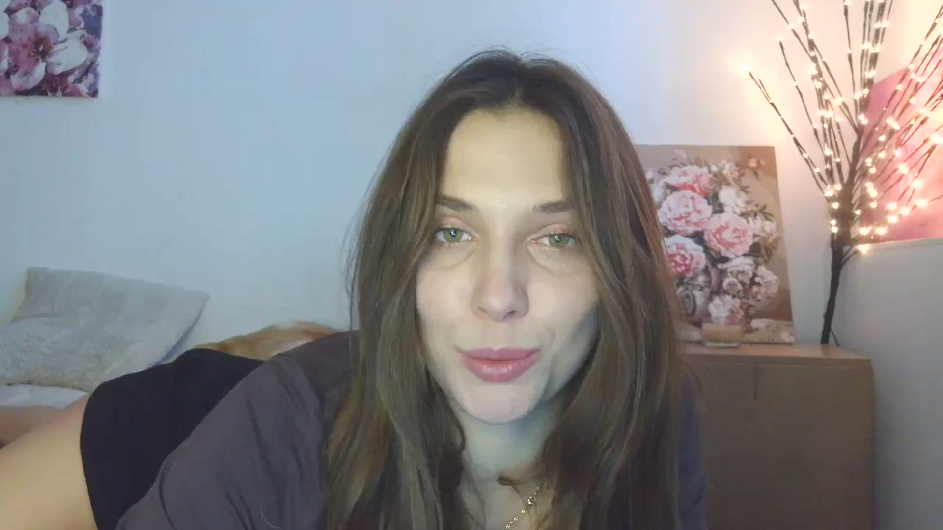 Gallery image thumbnail from HaleyReed's myfreecams stream on, 03/01/2026, 15:24 image 2 of 20