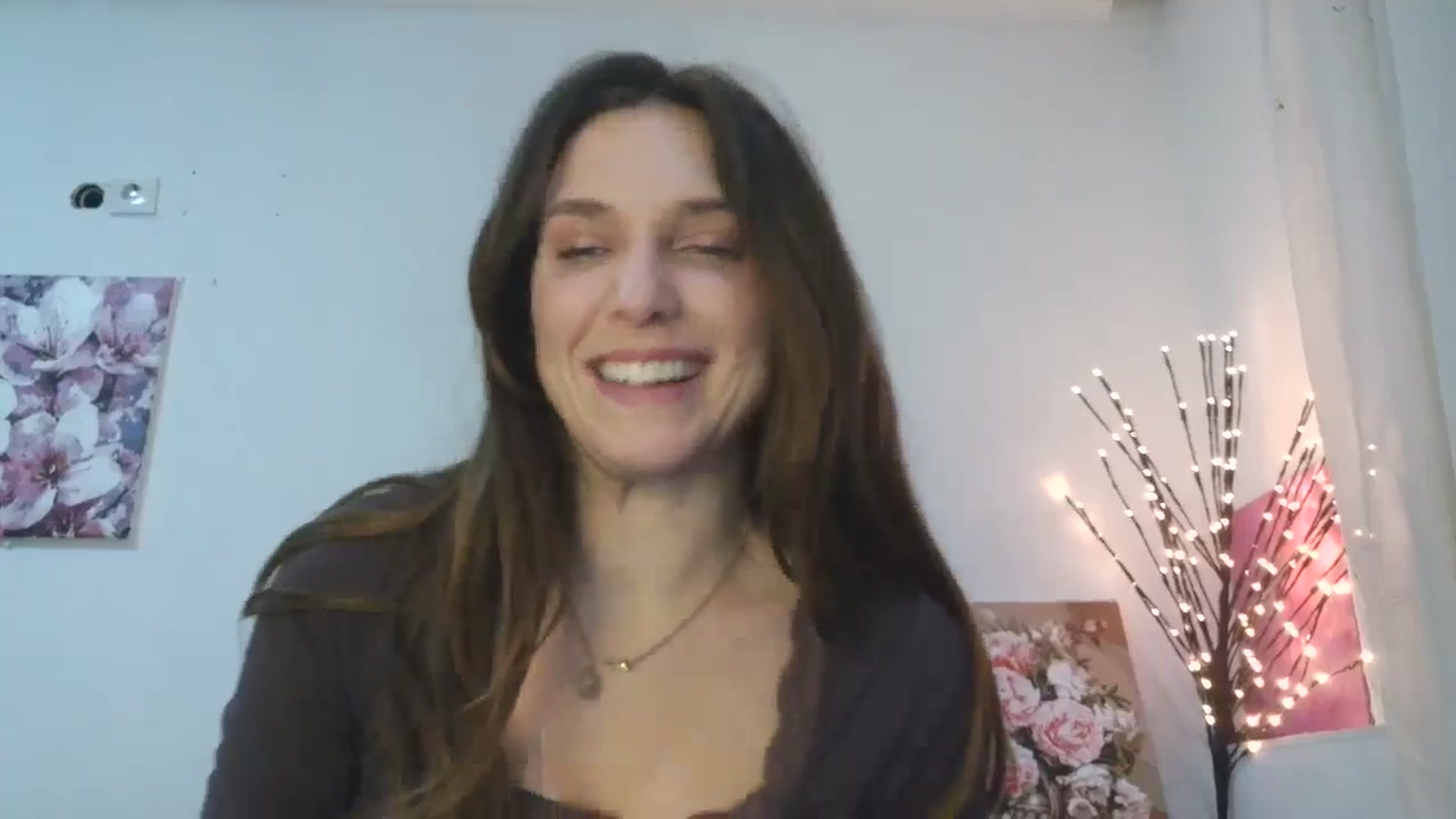 Gallery image thumbnail from HaleyReed's myfreecams stream on, 03/01/2026, 16:33 image 6 of 20