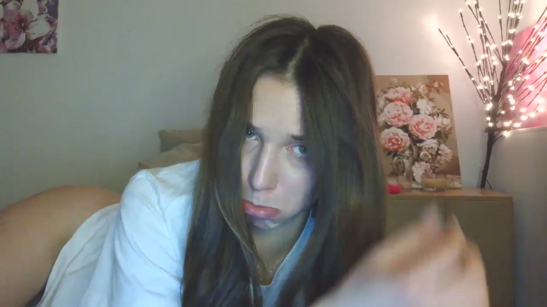 Gallery image thumbnail from HaleyReed's myfreecams stream on, 03/07/2026, 16:25 image 9 of 20