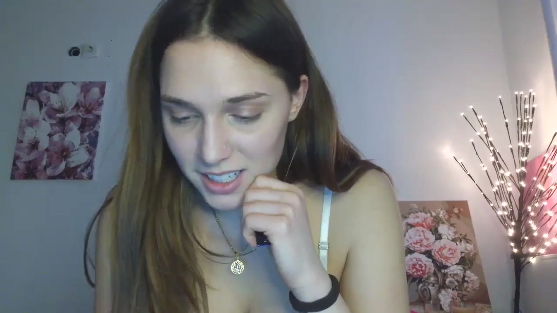 Gallery image thumbnail from HaleyReed's myfreecams stream on, 03/07/2026, 16:25 image 4 of 20