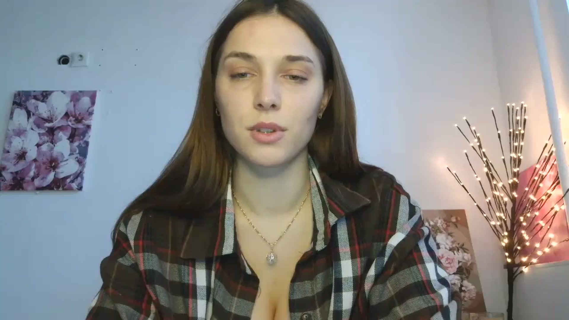 Gallery image thumbnail from HaleyReed's myfreecams stream on, 03/14/2026, 11:09 image 17 of 20