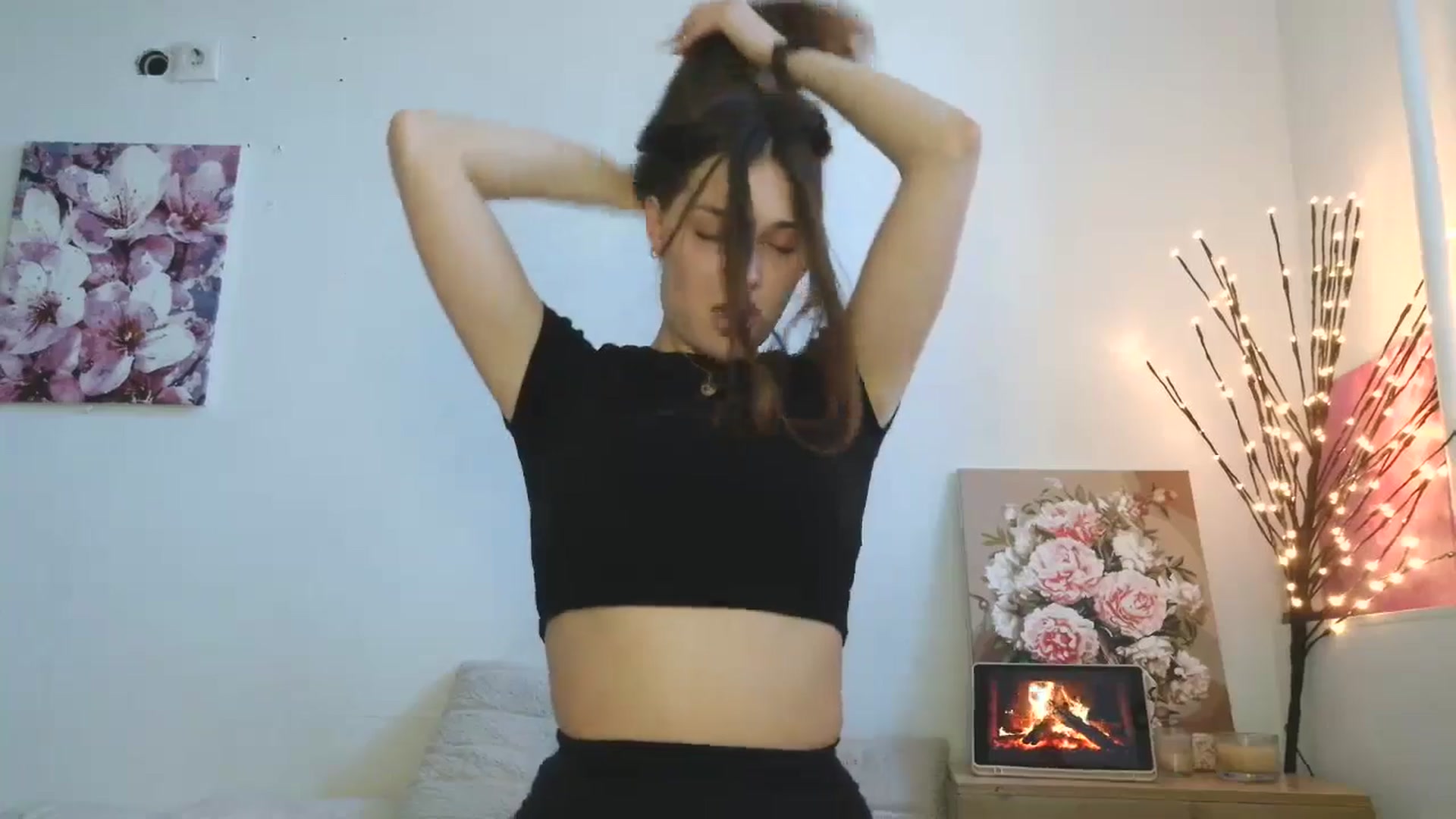 Gallery image thumbnail from HaleyReed's myfreecams stream on, 03/14/2026, 11:56 image 18 of 20