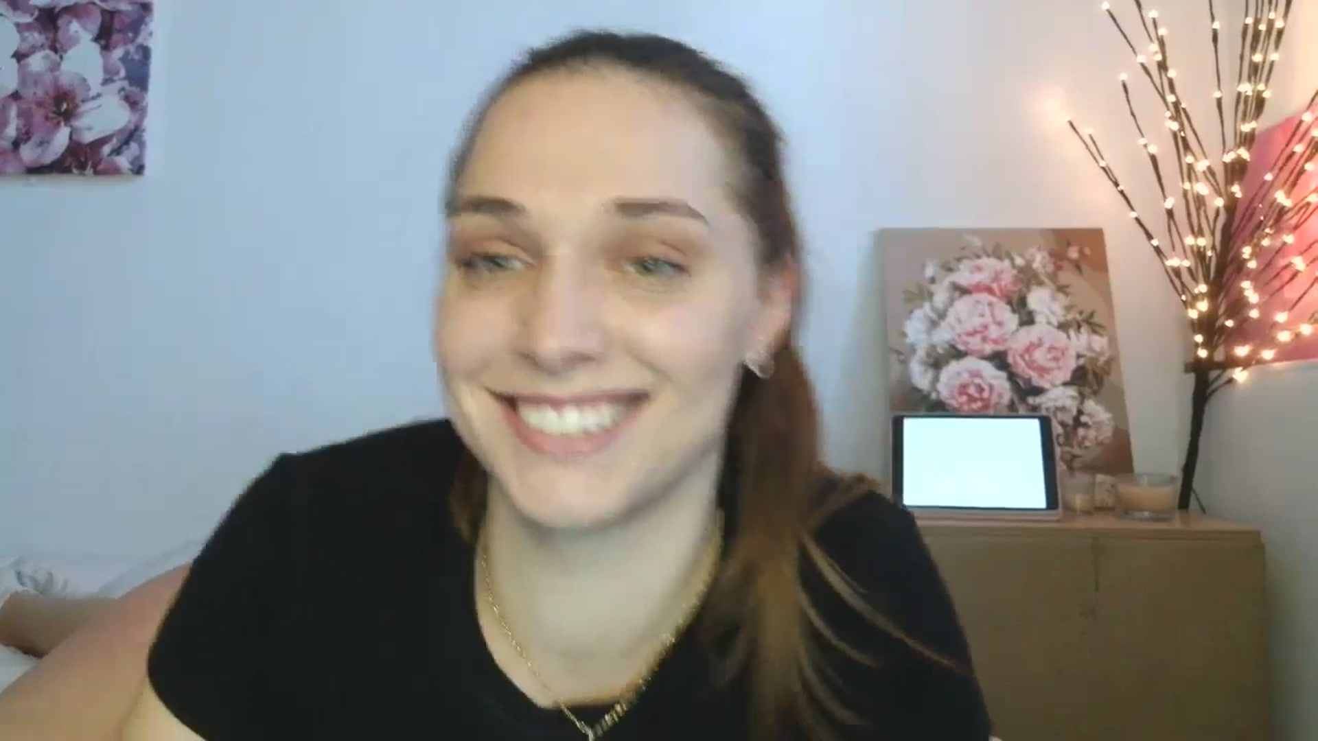 Gallery image thumbnail from HaleyReed's myfreecams stream on, 03/14/2026, 11:56 image 9 of 20