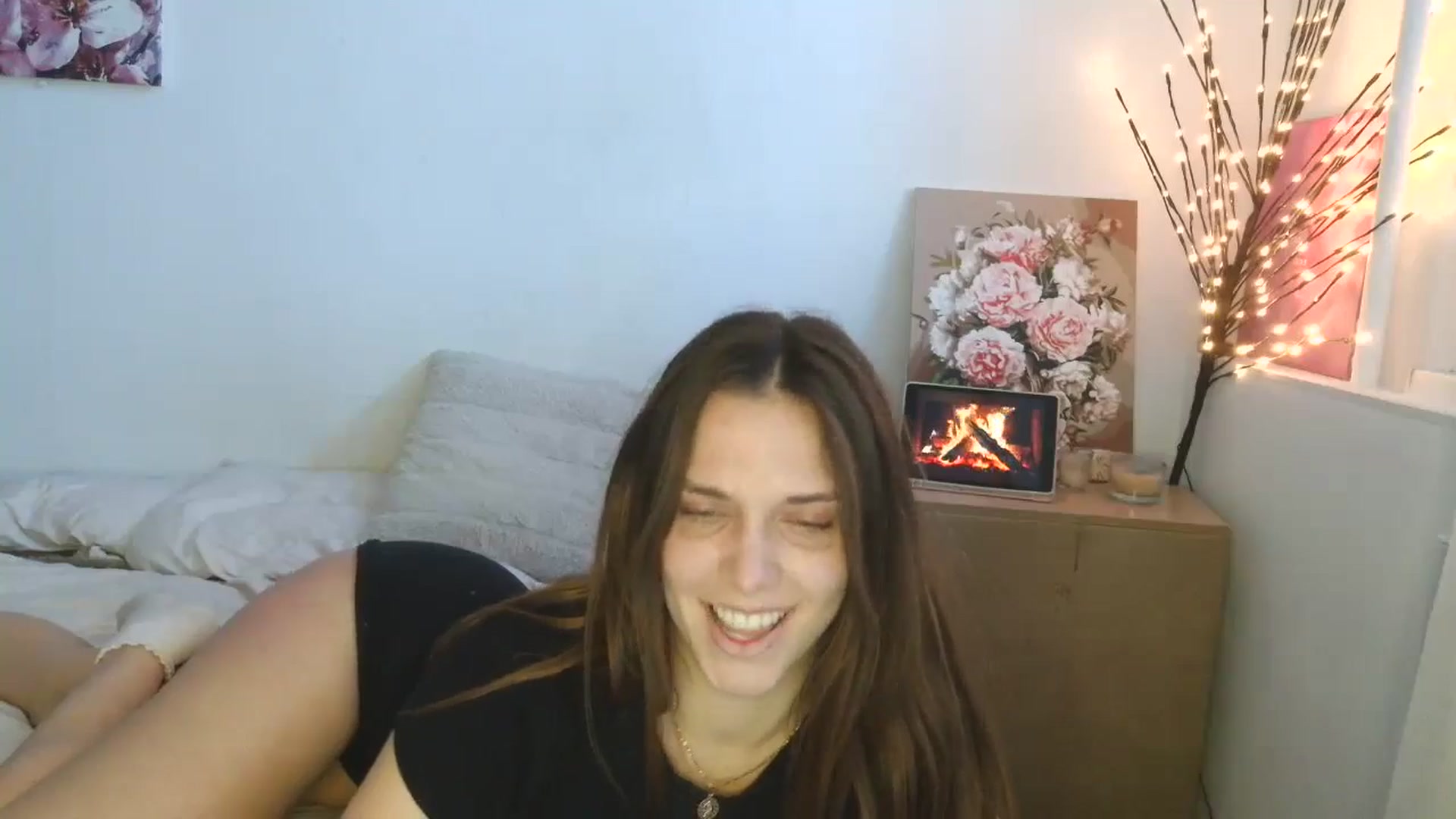Gallery image thumbnail from HaleyReed's myfreecams stream on, 03/14/2026, 11:56 image 17 of 20